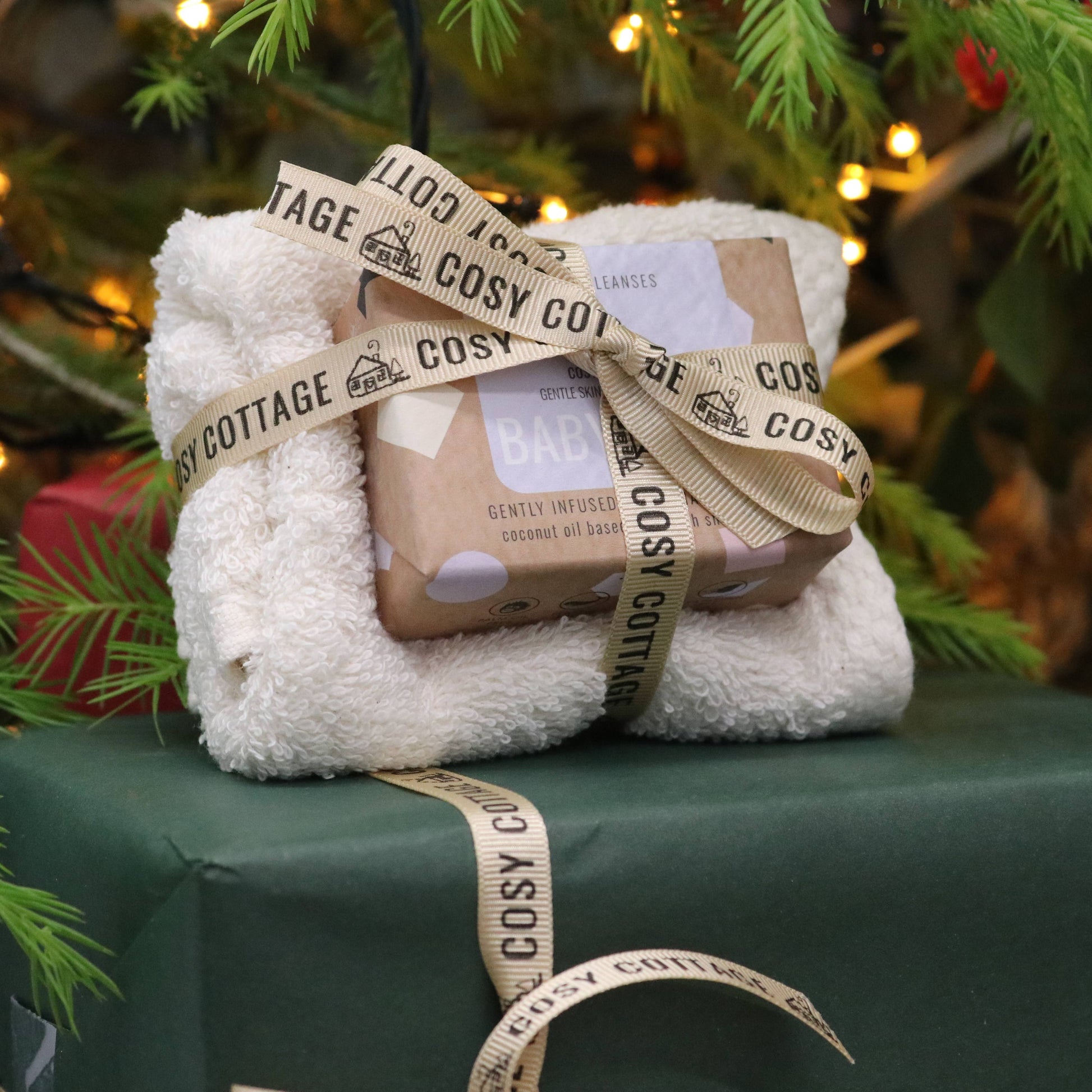 Little Christmas Baby Bath Bundle – Gentle Soap & Organic Cotton ClothLittle Christmas Baby Bath Bundle – Gentle Soap & Organic Cotton Cloth - REGN