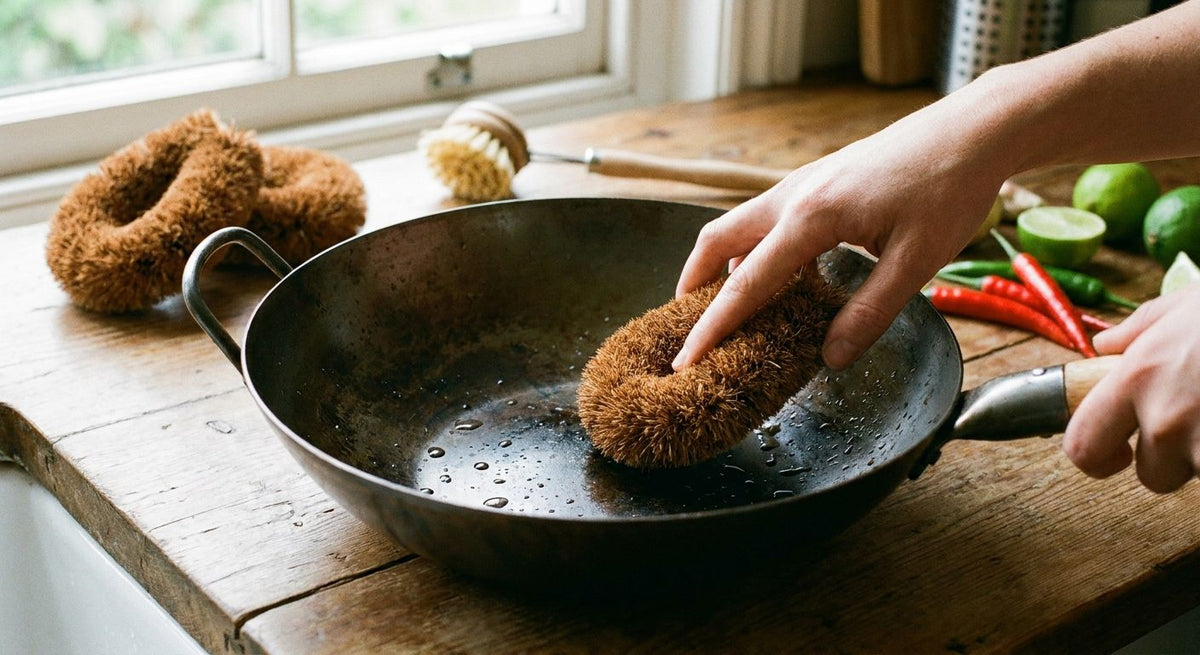 Coconut scourers for wok cooking