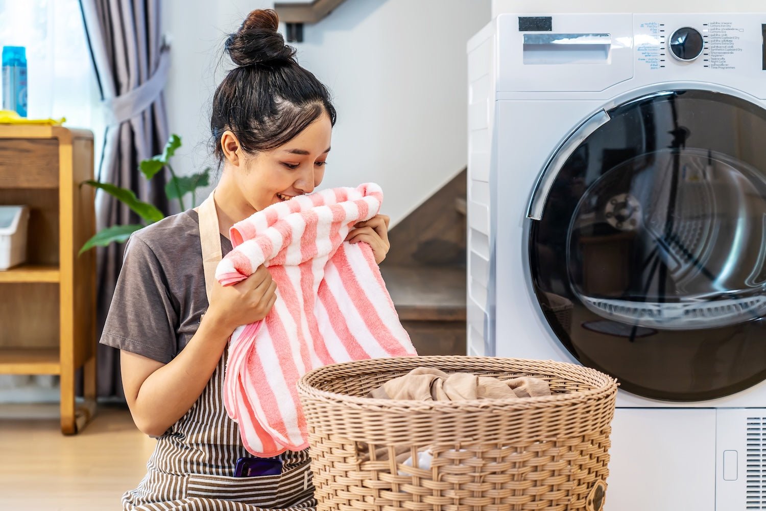 Eco-Friendly Ways to Add Scent to Laundry Detergent