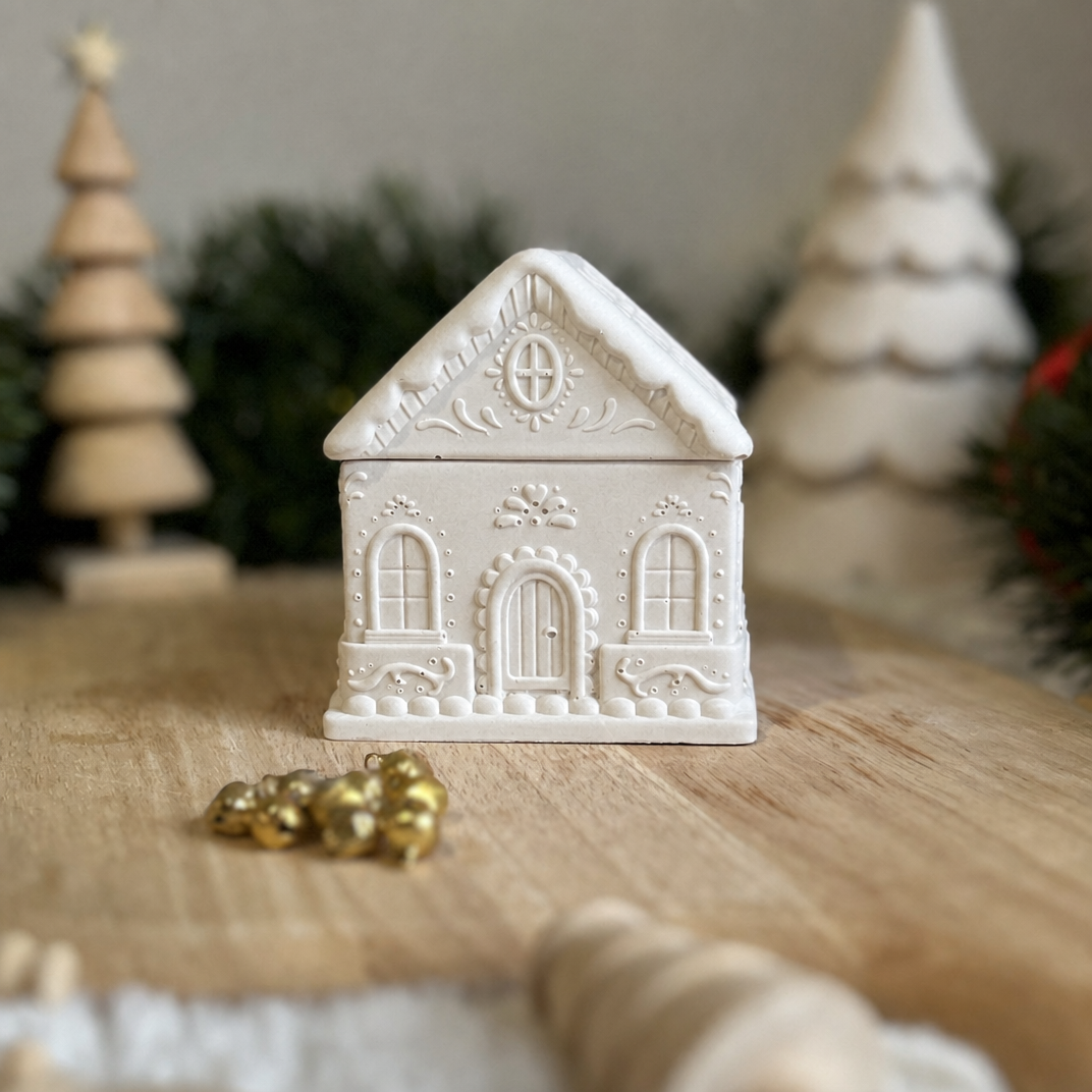 Christmas Cottage Soy Wax Candle & Home Decor – Christmas Morning | 30 Hour Burn