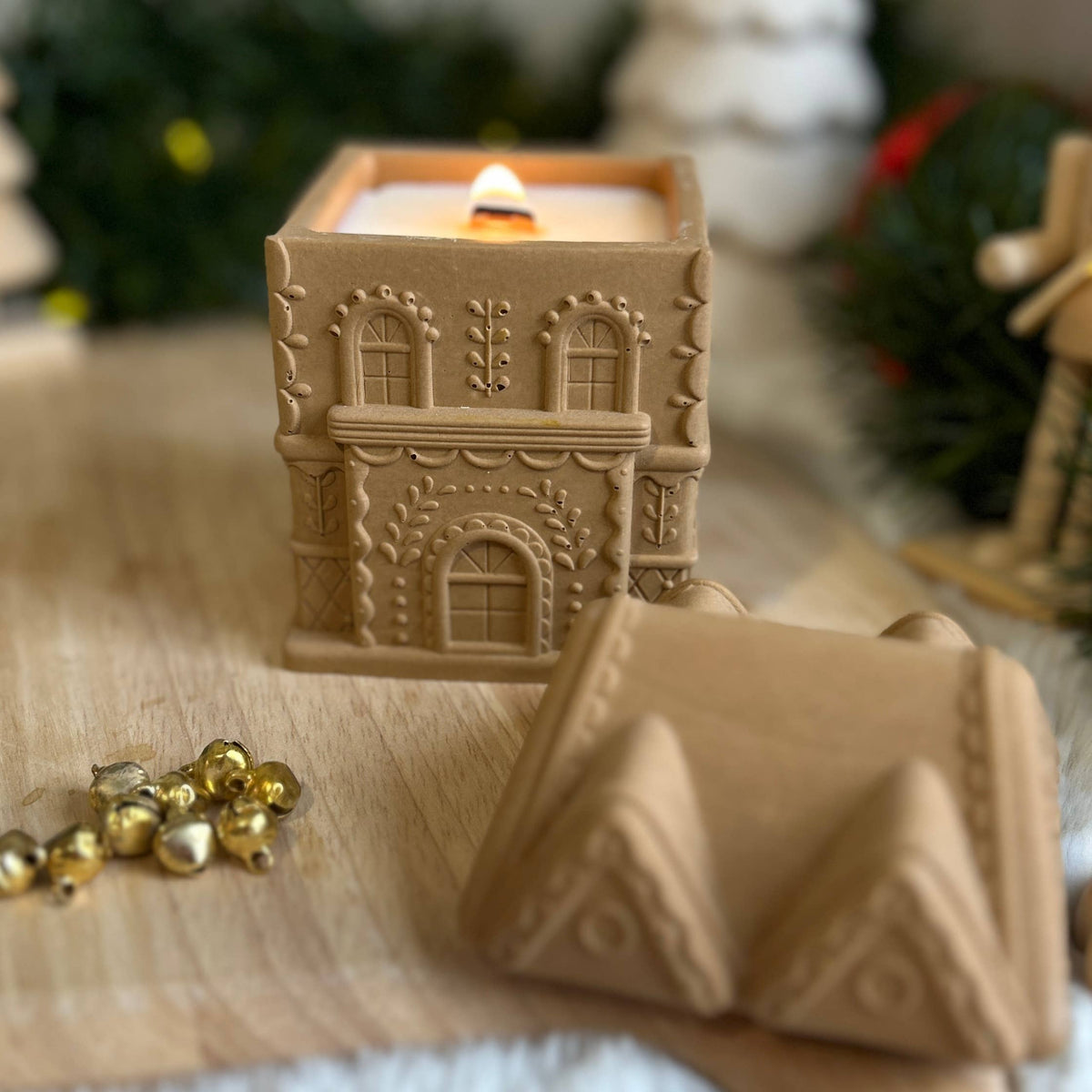Christmas Cottage Soy Wax Candle – Gingerbread Scented | 40 Hour Burn