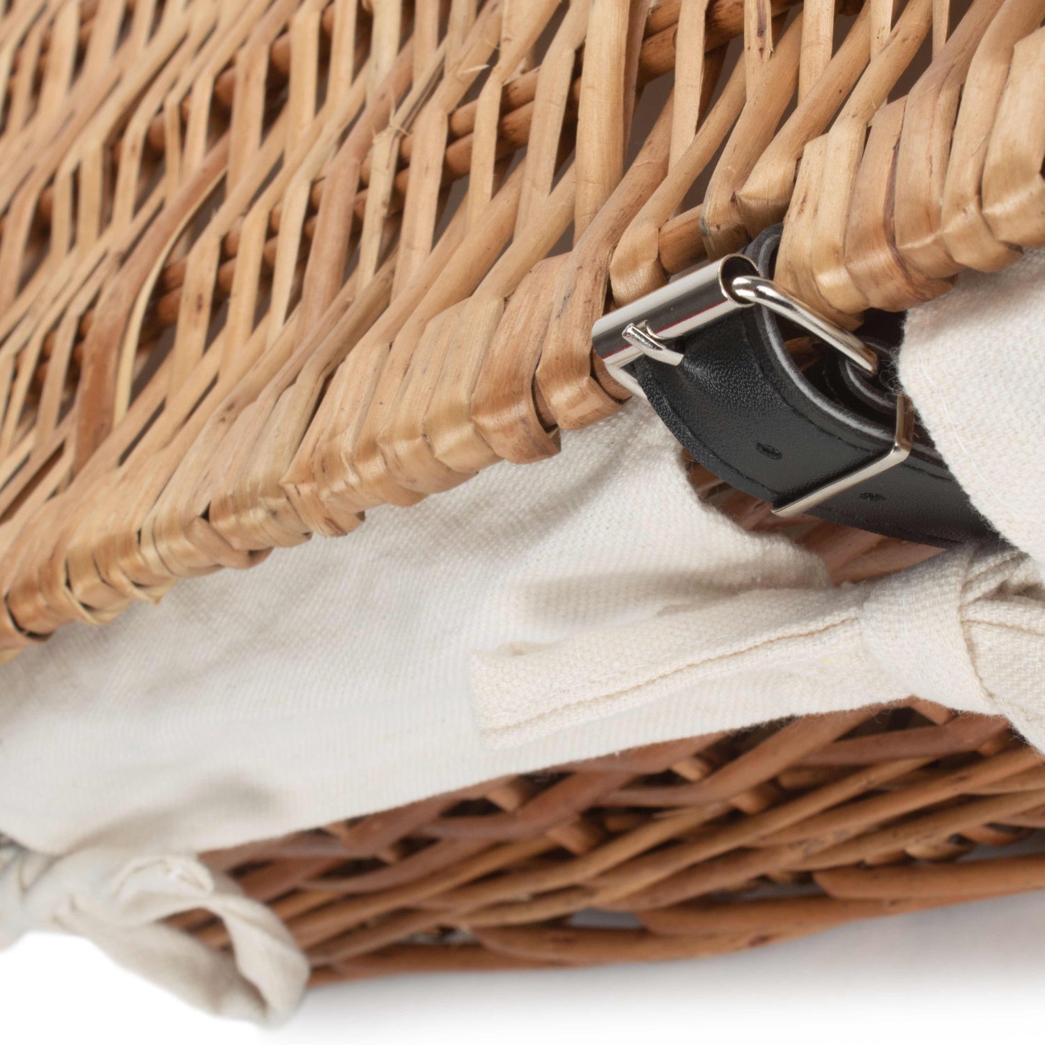 15 Inch Split Willow Hamper with White Lining - REGN