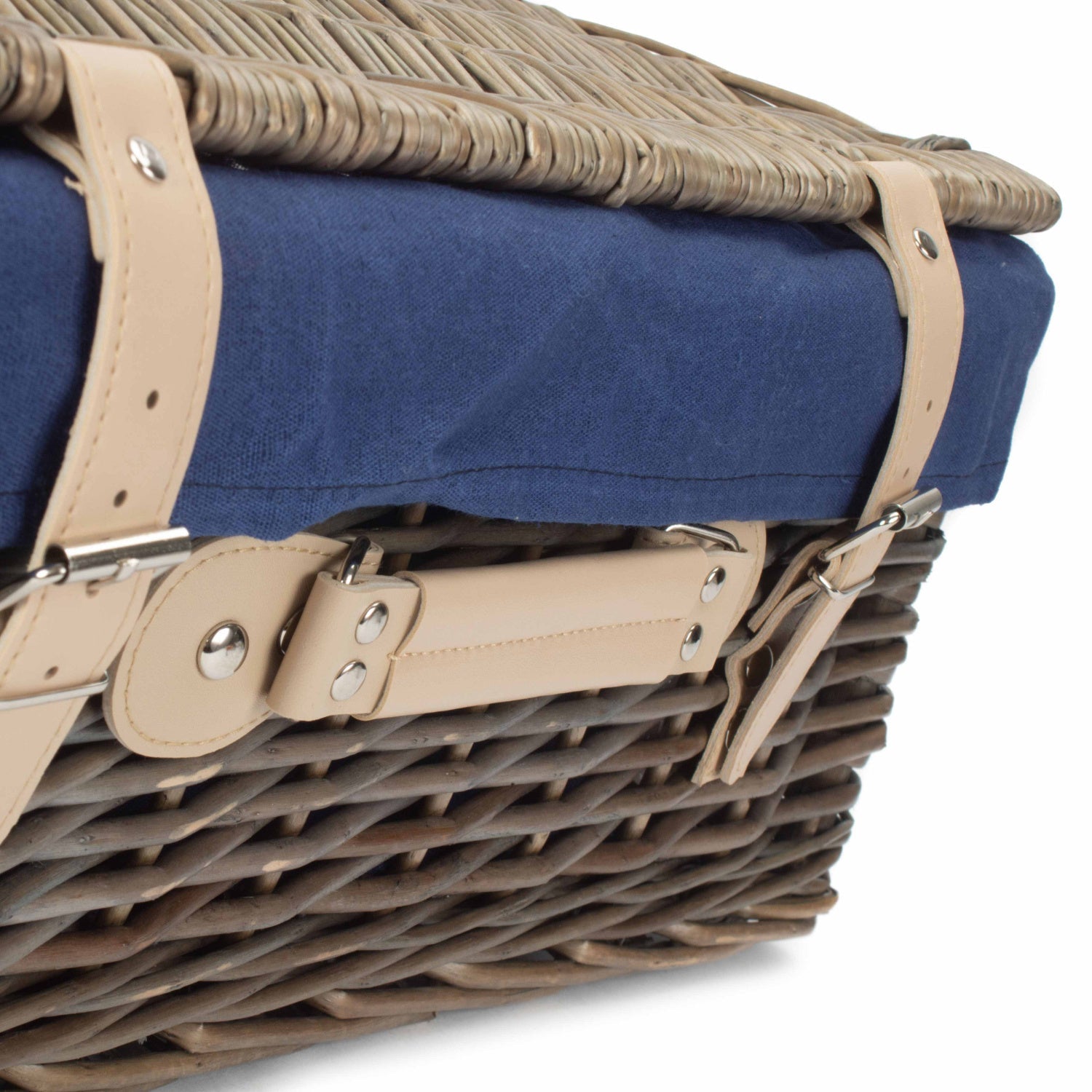 18 Inch Antique Wash Willow Hamper with Navy Blue Lining - REGN