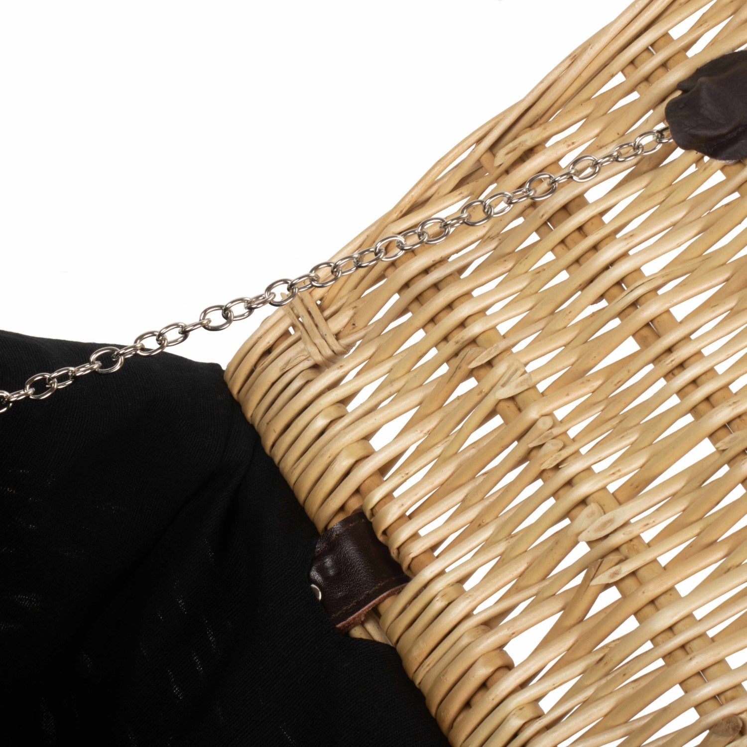 18 Inch Buff Willow Hamper Trunk with Black Lining - REGN
