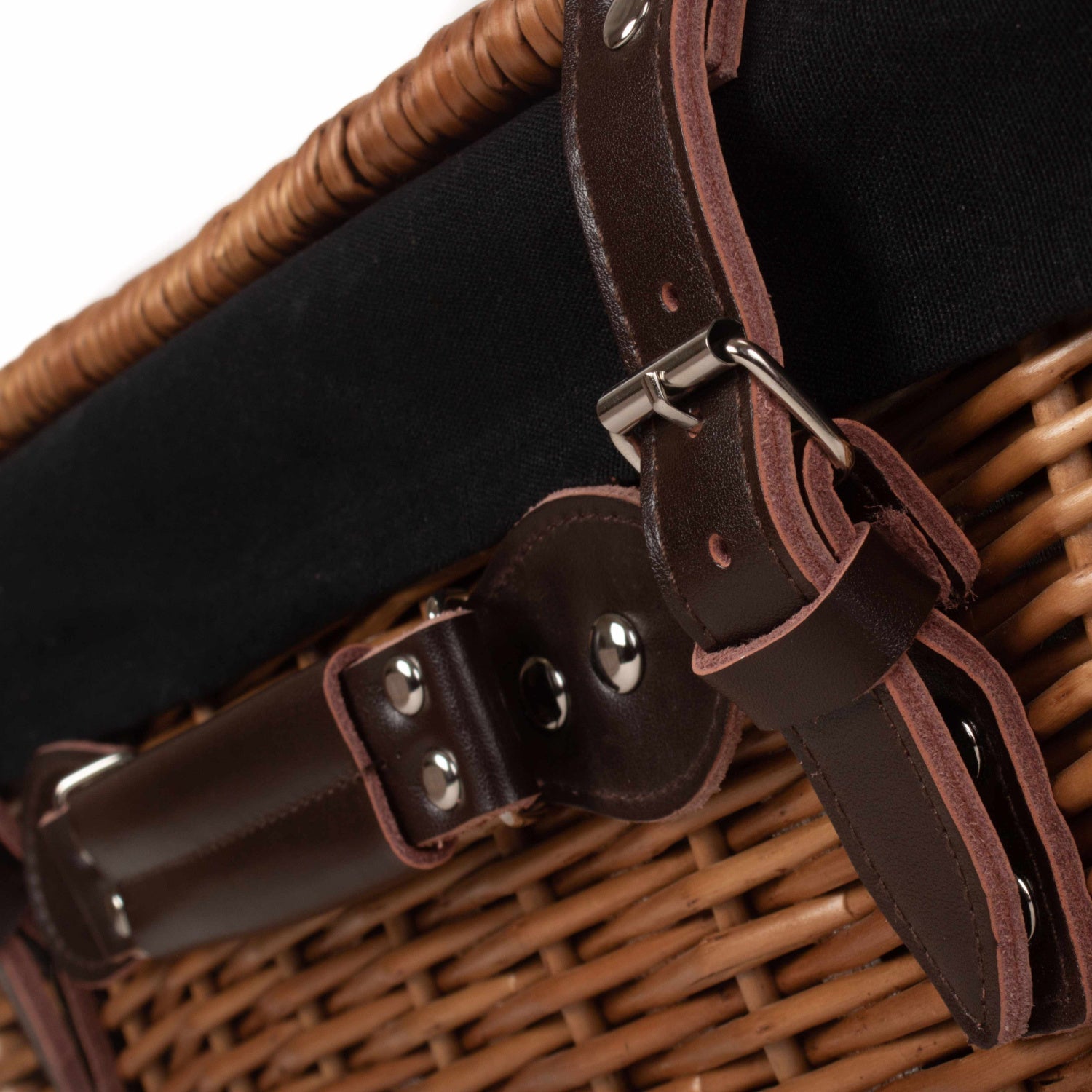 18 Inch Double Steamed Willow Hamper Trunk with Black Lining - REGN