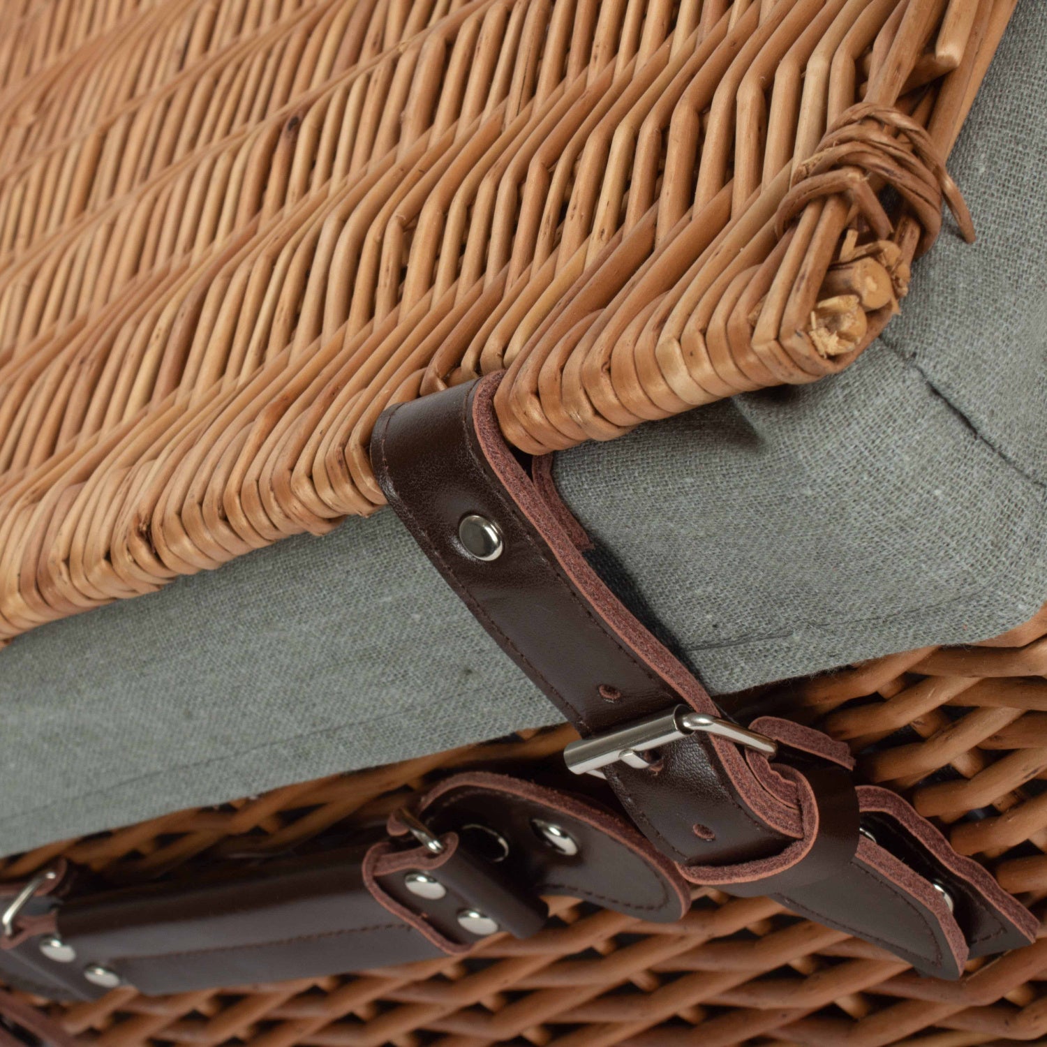 18 Inch Double Steamed Willow Hamper Trunk with Grey Sage Lining - REGN
