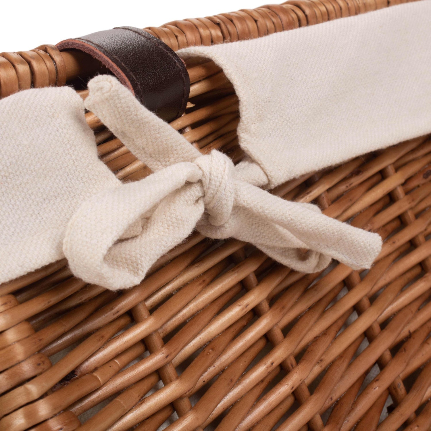 18 Inch Double Steamed Willow Hamper Trunk with White Lining - REGN