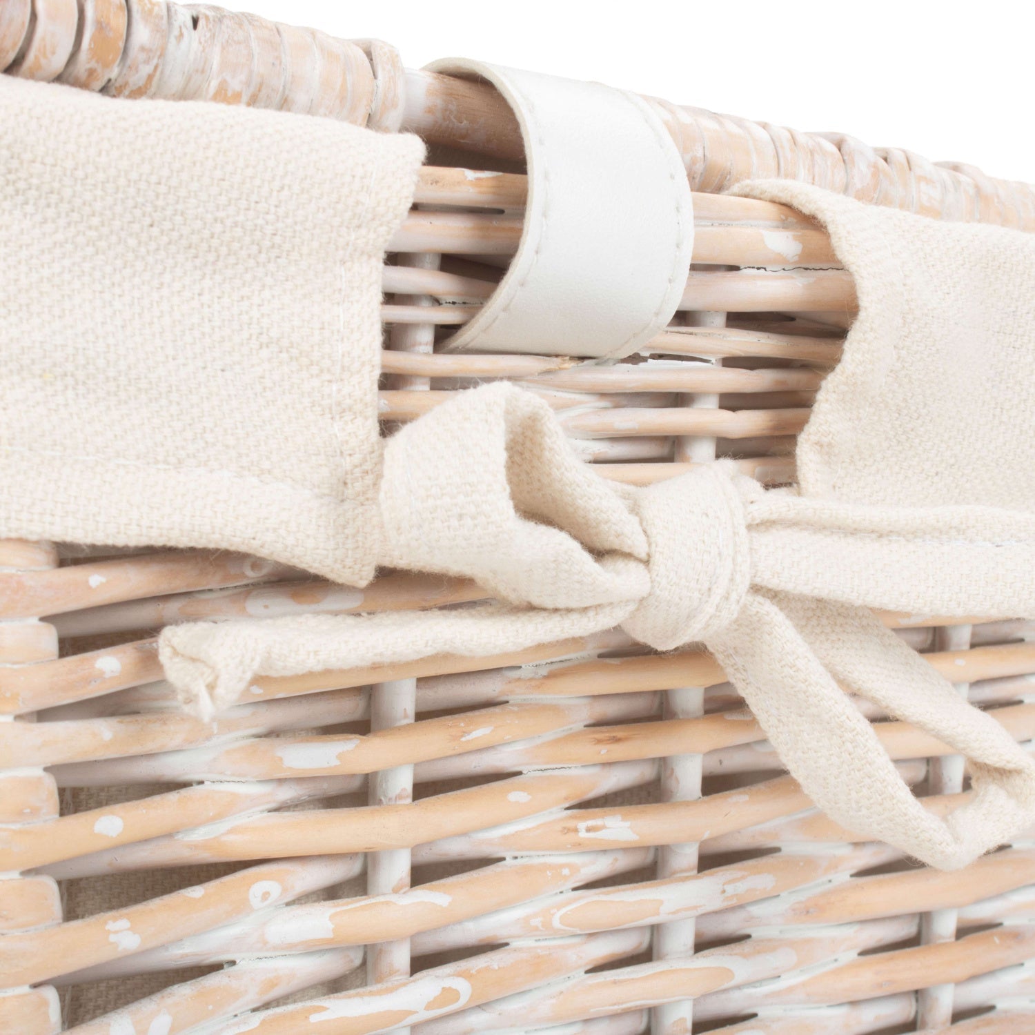 18 Inch White Wash Willow Hamper with White Lining - REGN