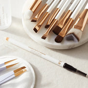 2-in-1 Brow Wax Pencil & Styling Brush (Transparent) - REGN