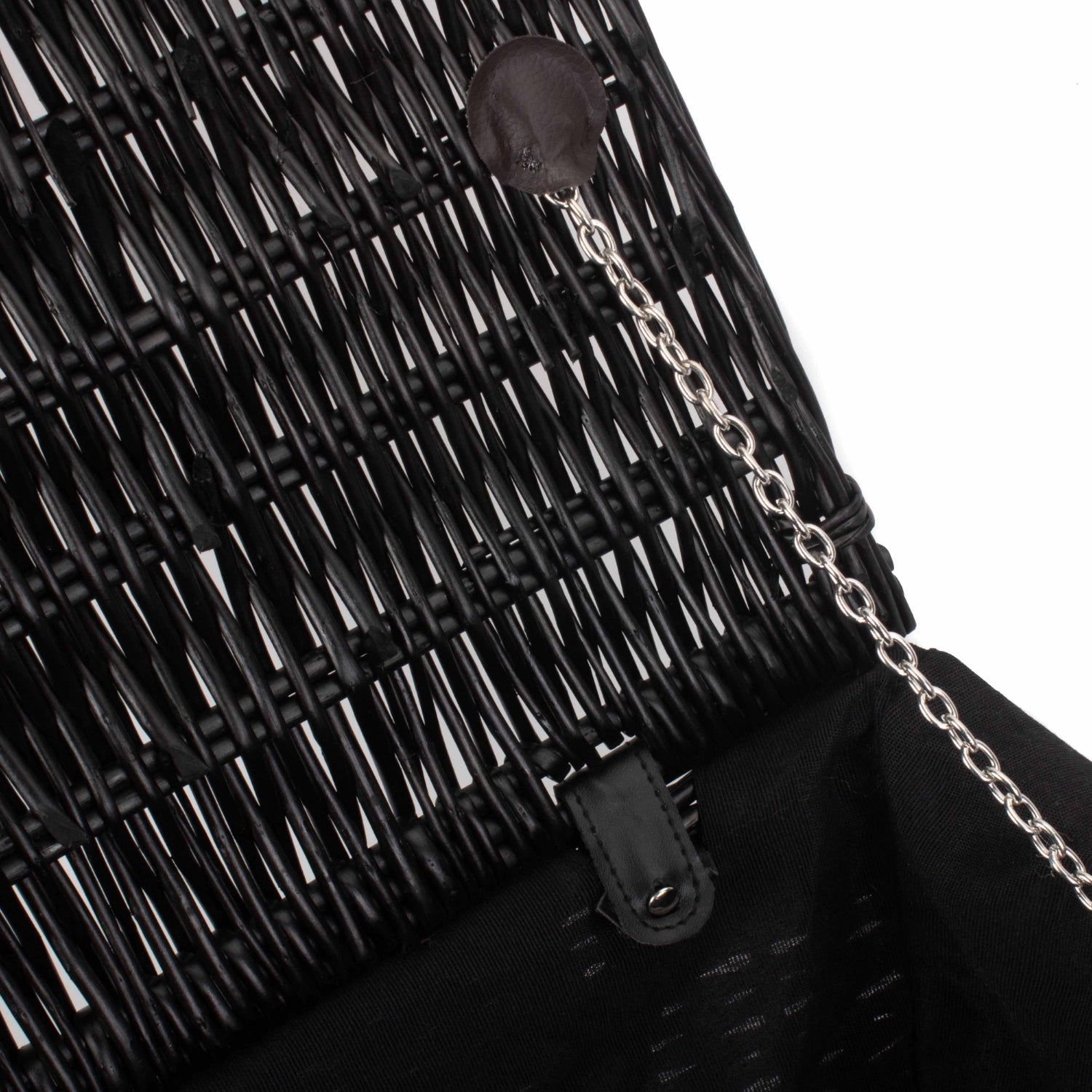 20 Inch Black Willow Hamper with Black Lining - REGN