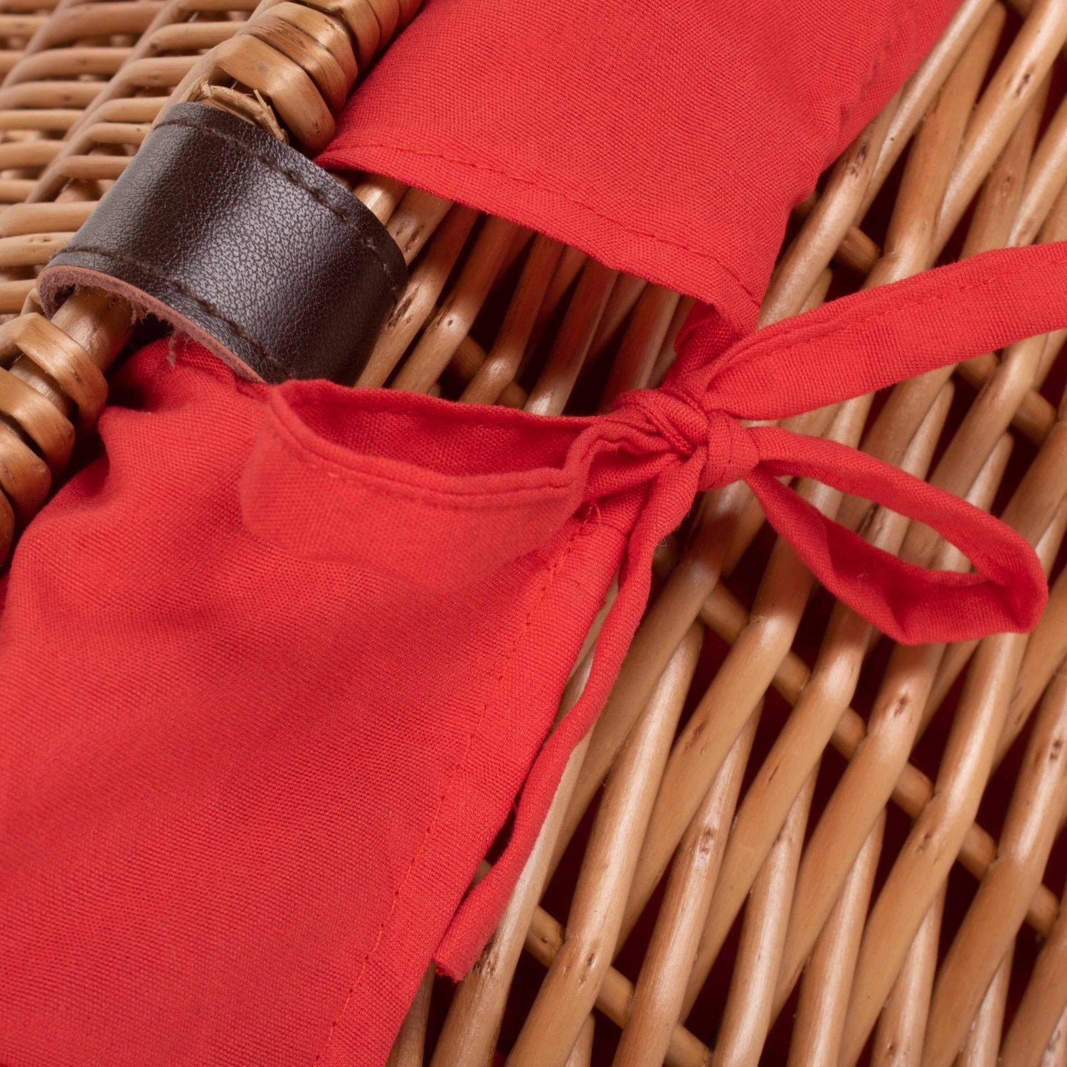 20 Inch Double Steamed Willow Hamper Trunk with Red Lining - REGN