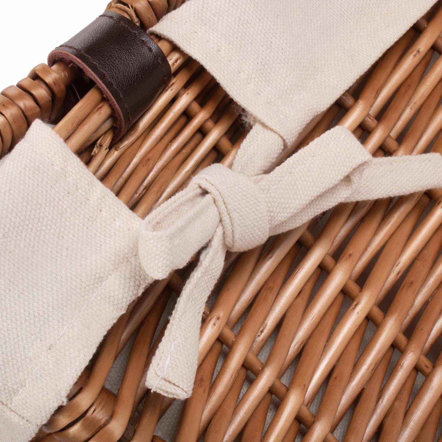 20 Inch Double Steamed Willow Hamper Trunk with White Lining - REGN