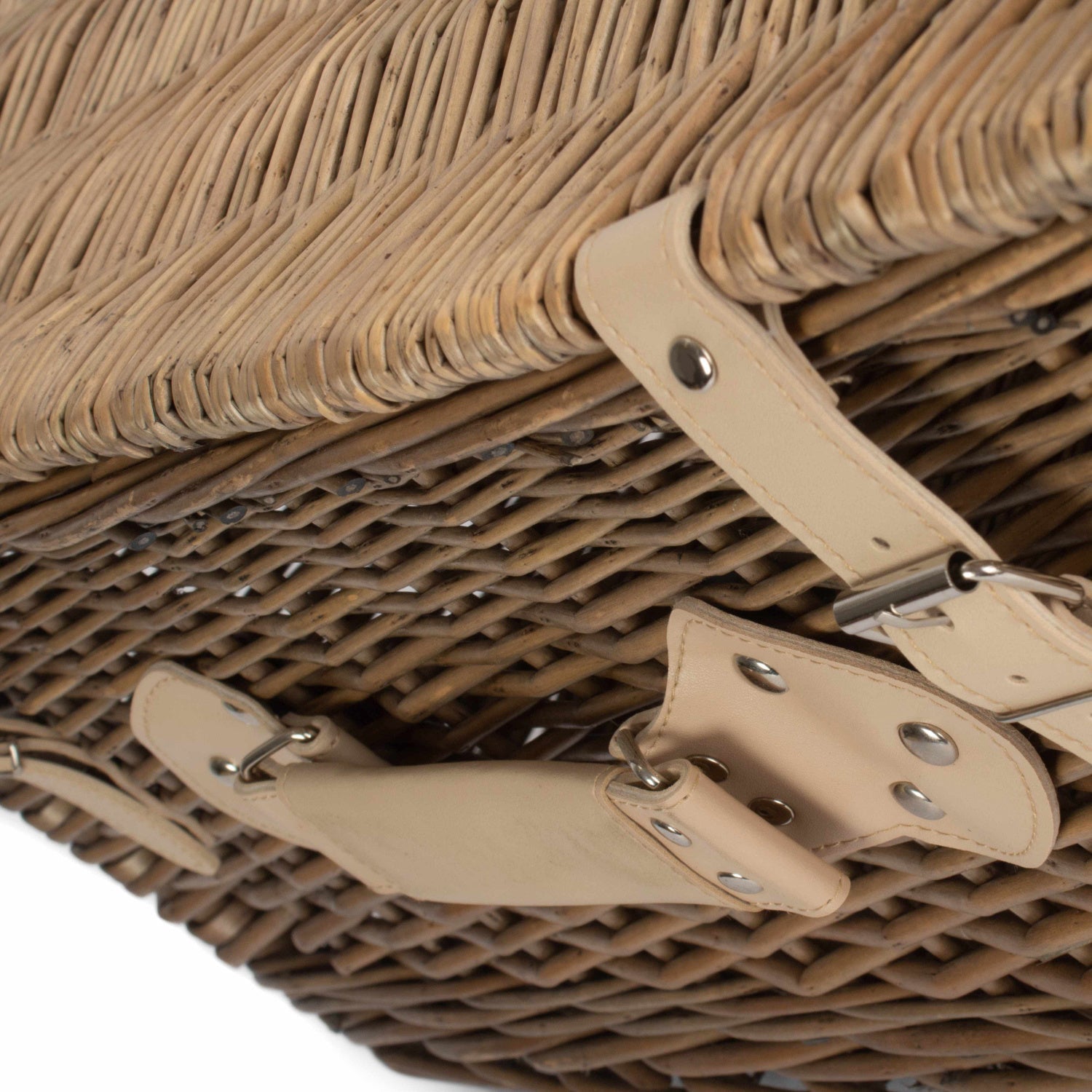 22 Inch Antique Wash Willow Hamper - REGN