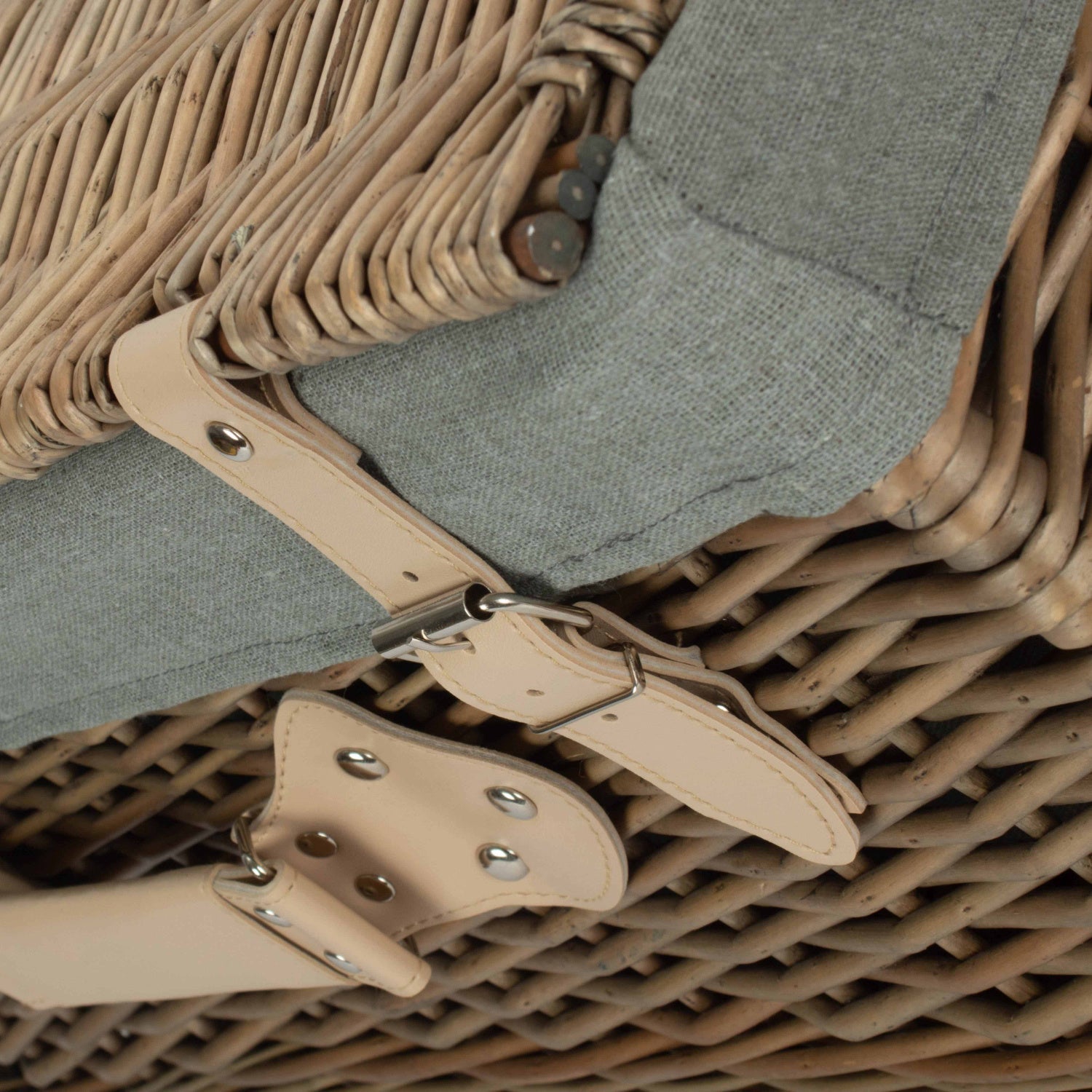 22 Inch Antique Wash Willow Hamper with Grey Sage Lining - REGN
