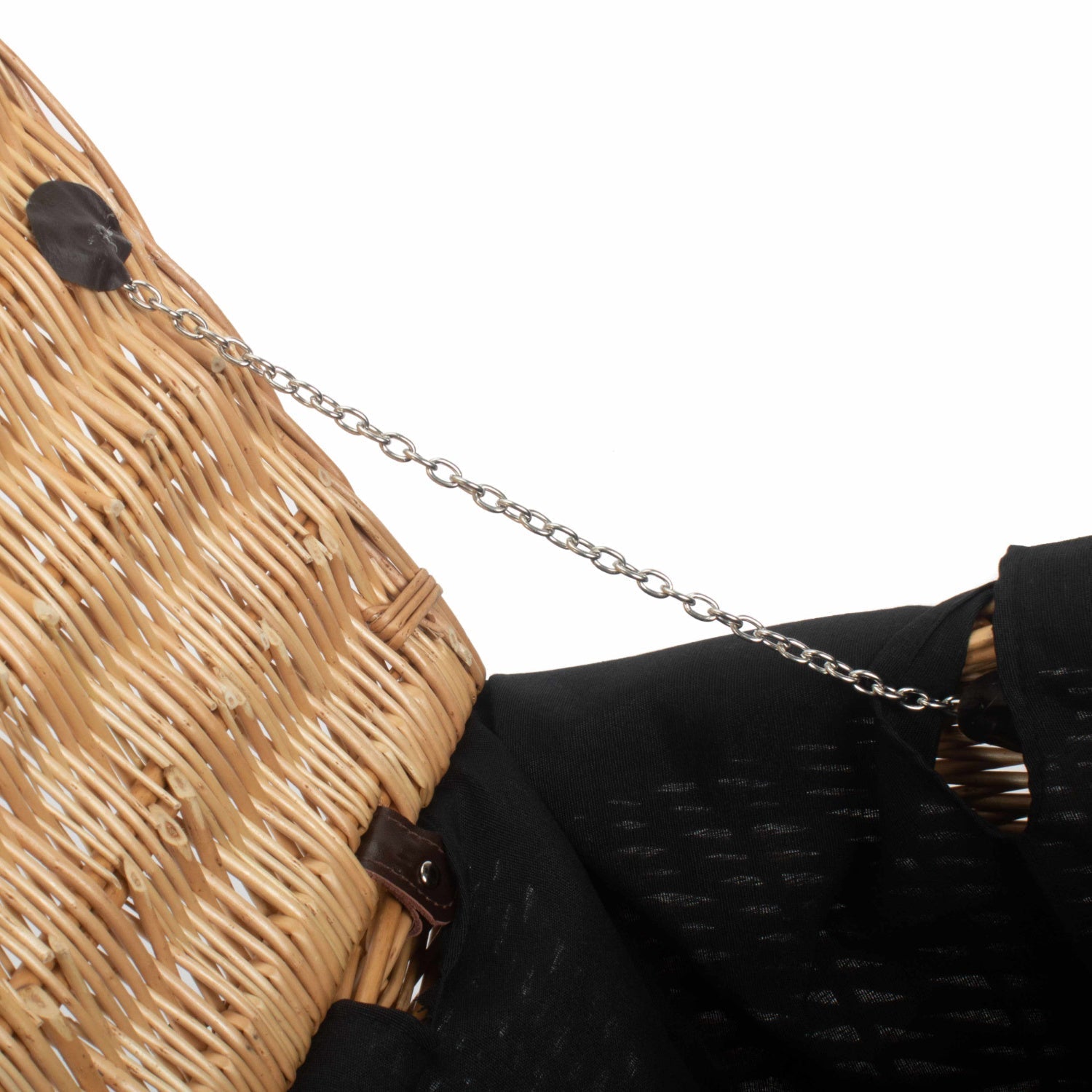 22 Inch Buff Willow Hamper with Black Lining - REGN