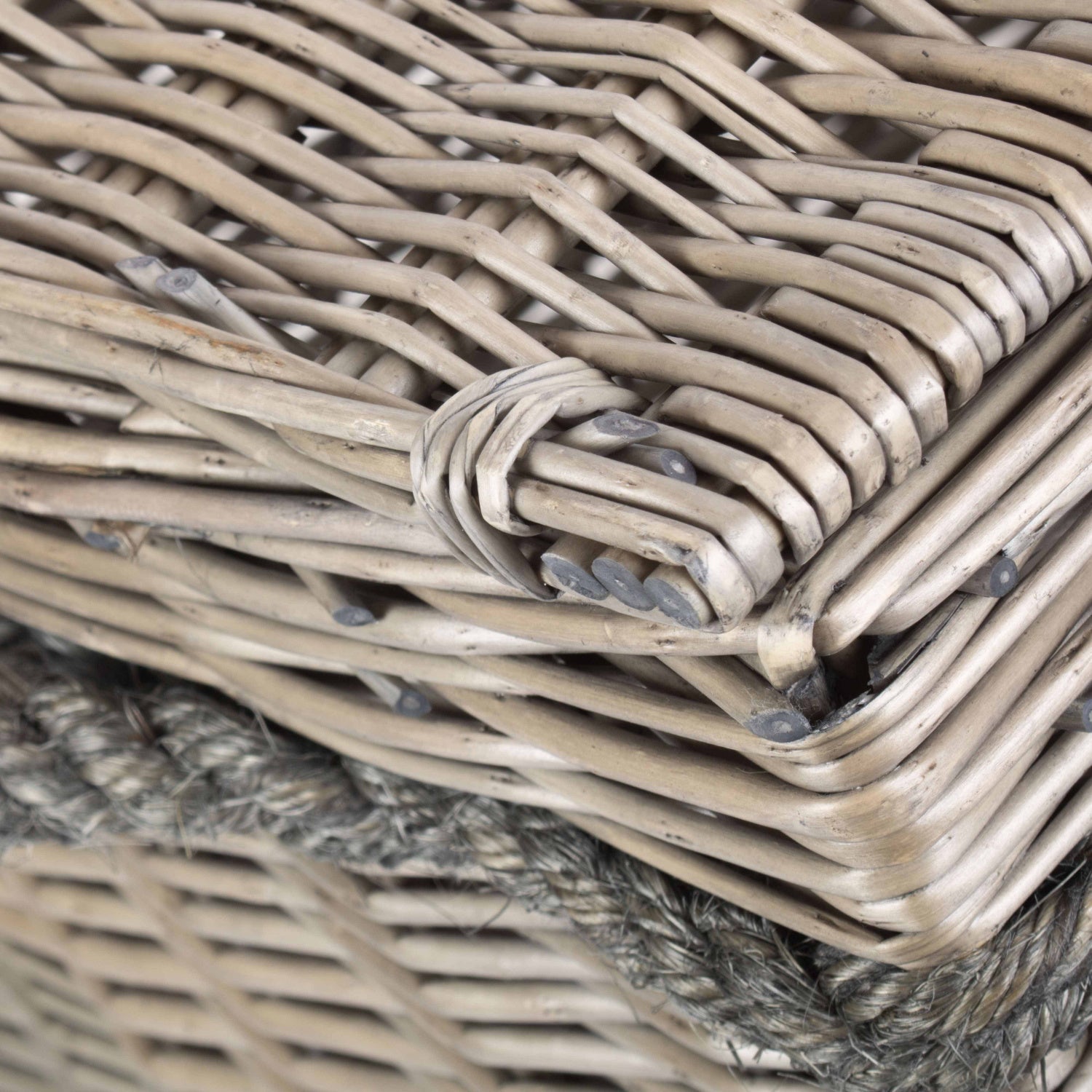 23 Inch Antique Wash Willow Storage Hamper with Rope Handles - REGN