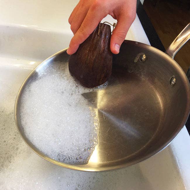 LoofCo Washing-Up Scraper – Natural Coconut Husk Pan Cleaner