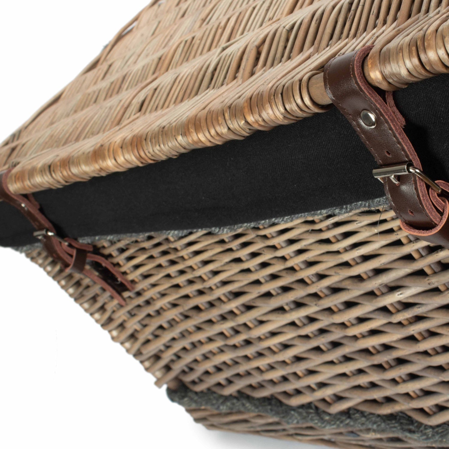 28 Inch Antique Wash Willow Rope Handled Hamper Trunk with Black Lining - REGN