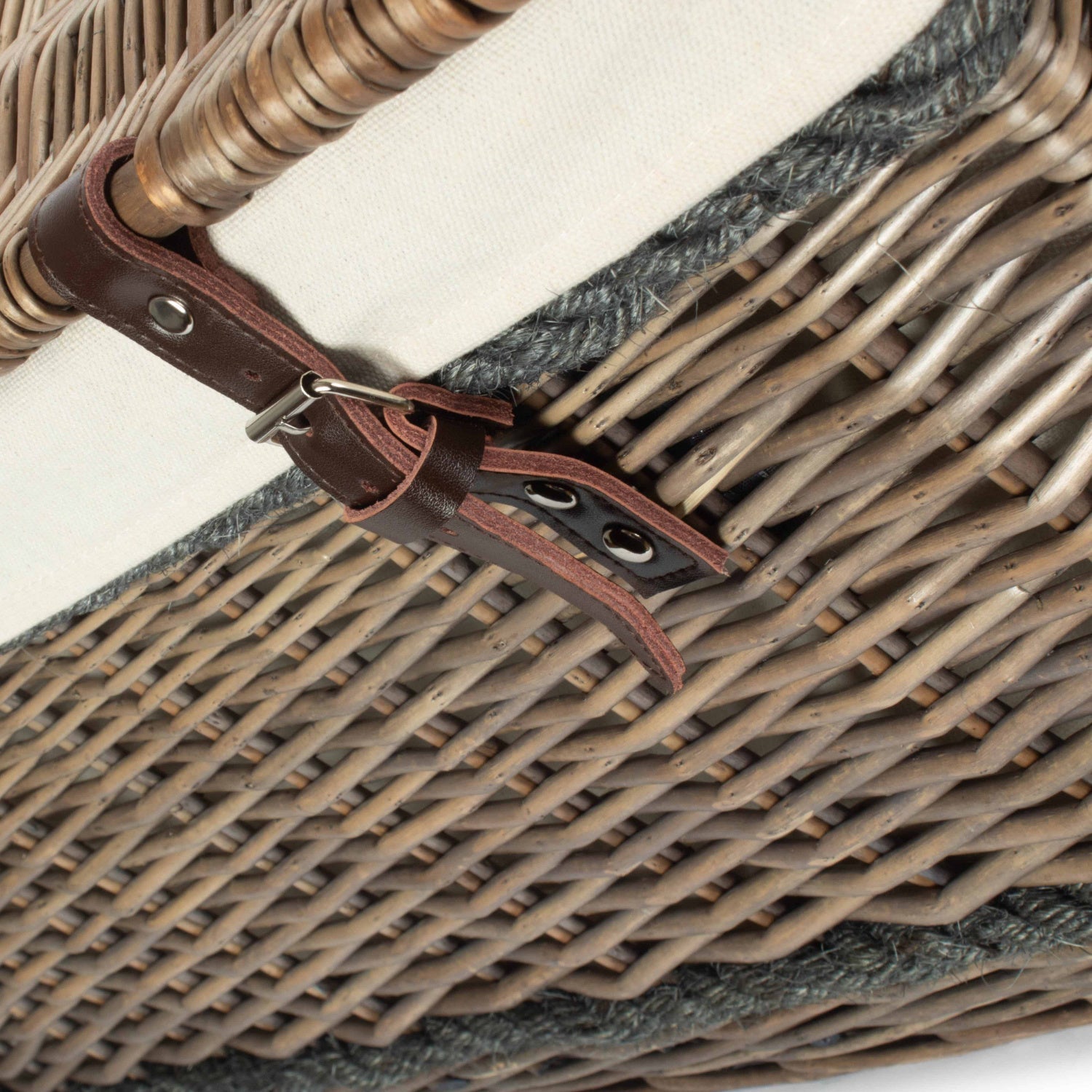28 Inch Antique Wash Willow Rope Handled Hamper Trunk with White Lining - REGN