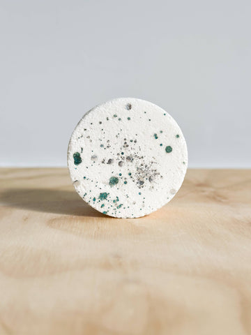 Winter Shower Steamer with Essential Oils – Juniperberry, Spruce & Cedarwood