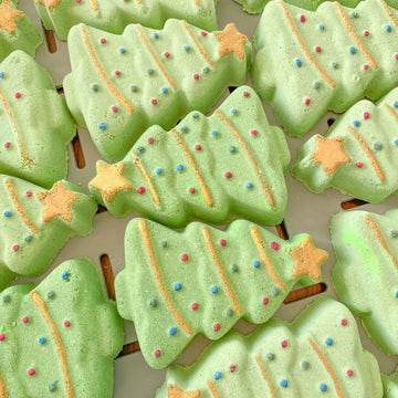 Christmas Tree Bath Bomb – Coconut Cream Festive Fizzer