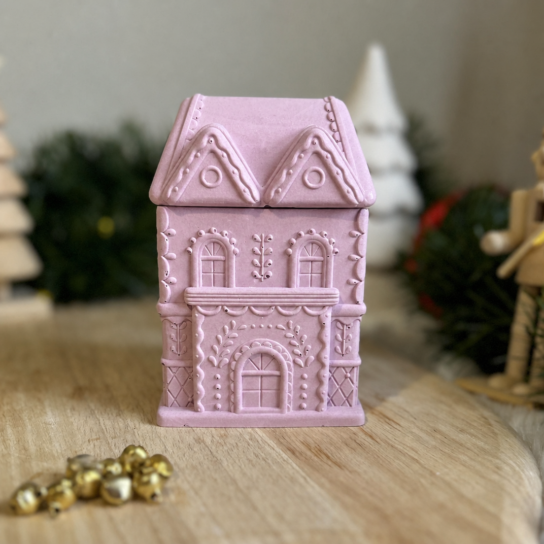 Pink Christmas Cottage Soy Wax Candle – Candy Cane | 40 Hour Burn
