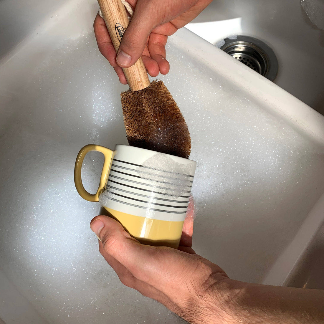 LoofCo Washing-Up Brush with Handle – Natural Coconut Fibre Dish Brush