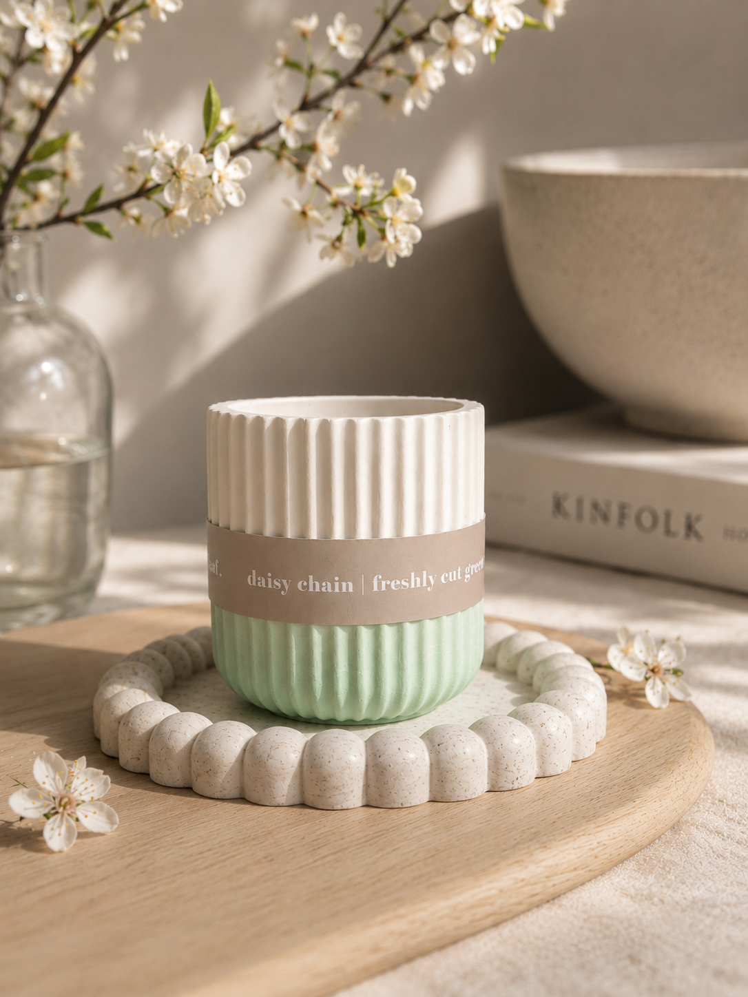 Daisy Chain Scented Soy Wax Refillable Candle – White Sage | Up to 32 Hours