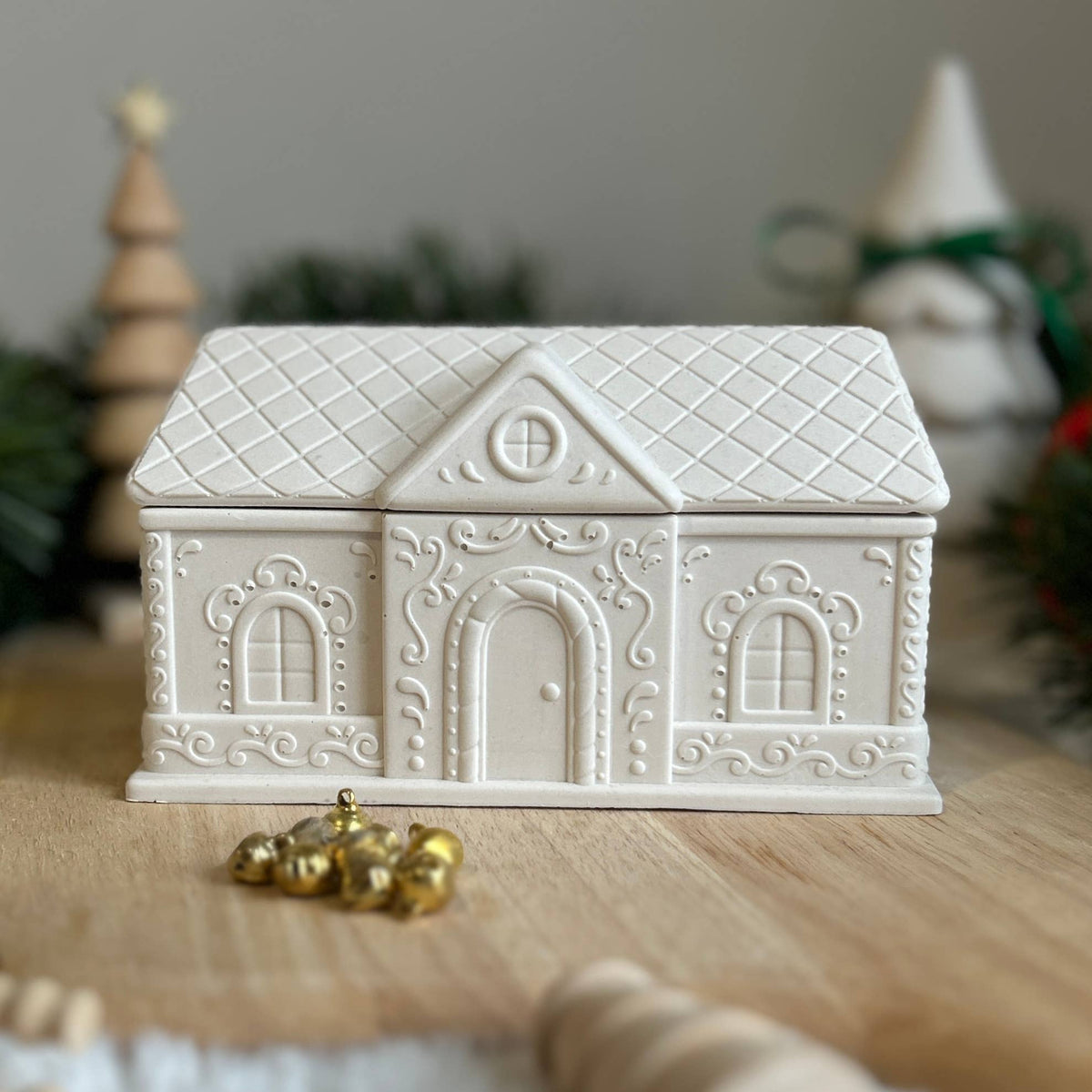 Christmas Cottage Soy Wax Candle – Cinnamon & Clove Scented | 64 Hour Burn
