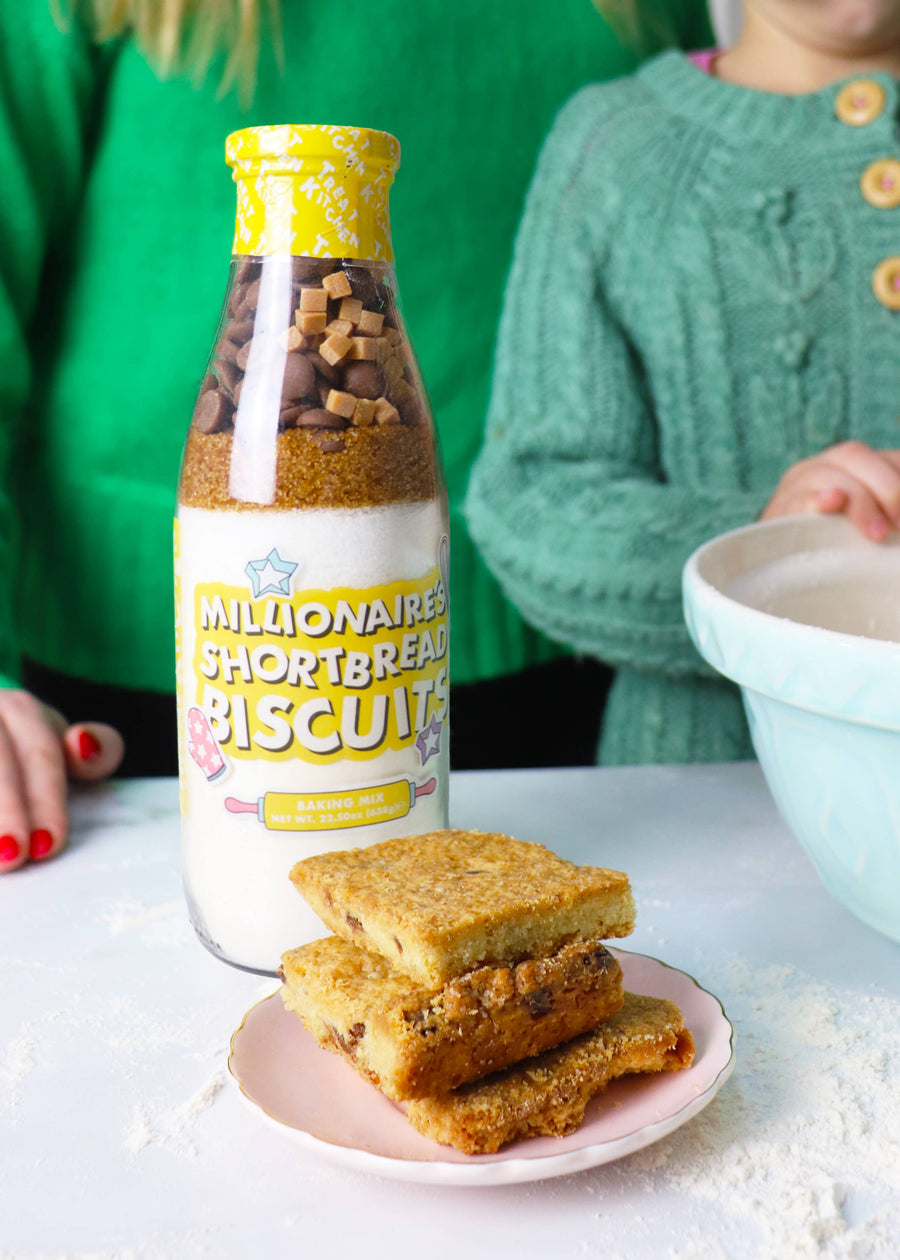 Millionaire Shortbread Biscuit Baking Bottle – 638g