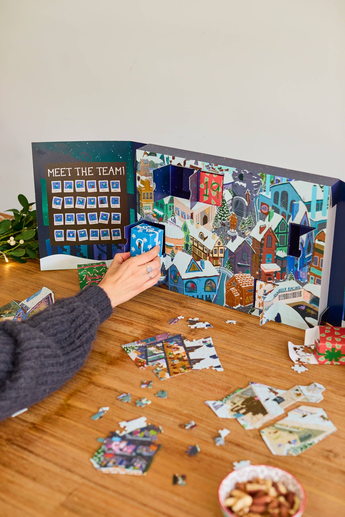 Elf Town Jigsaw Advent Calendar | 24 Days of Christmas Puzzles & Clues