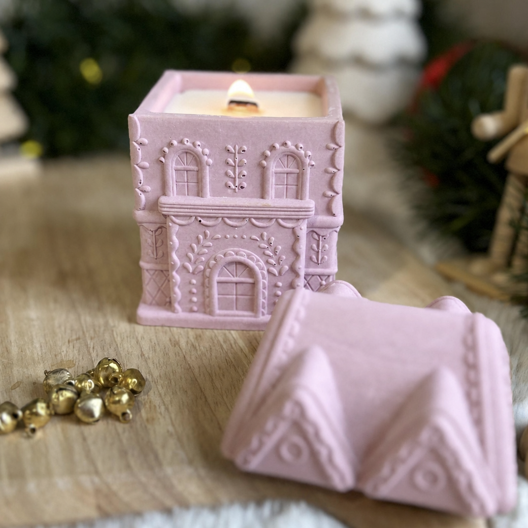 Pink Christmas Cottage Soy Wax Candle – Candy Cane | 40 Hour Burn