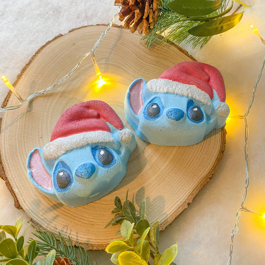 A Christmas Experiment Bath Bomb – Blueberry Lemon Festive Fizzer
