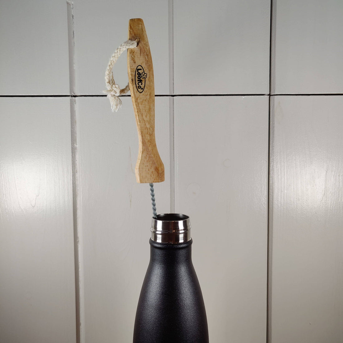 LoofCo Water Bottle Brush – Natural Coconut Coir Fibre with Rubberwood Handle