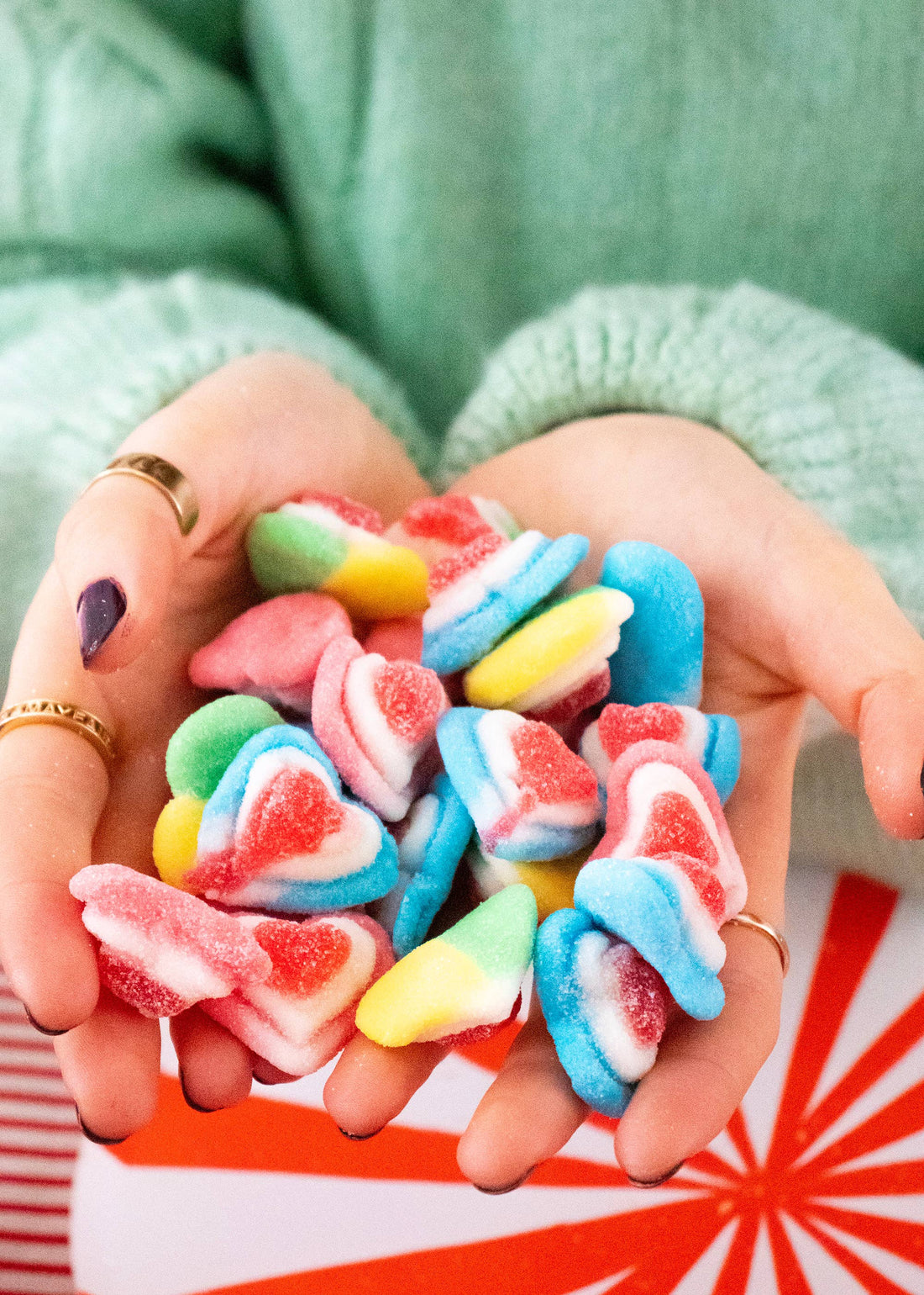 All I Want For Xmas Is You Sweet Bottle – Strawberry & Vanilla Hearts - REGN