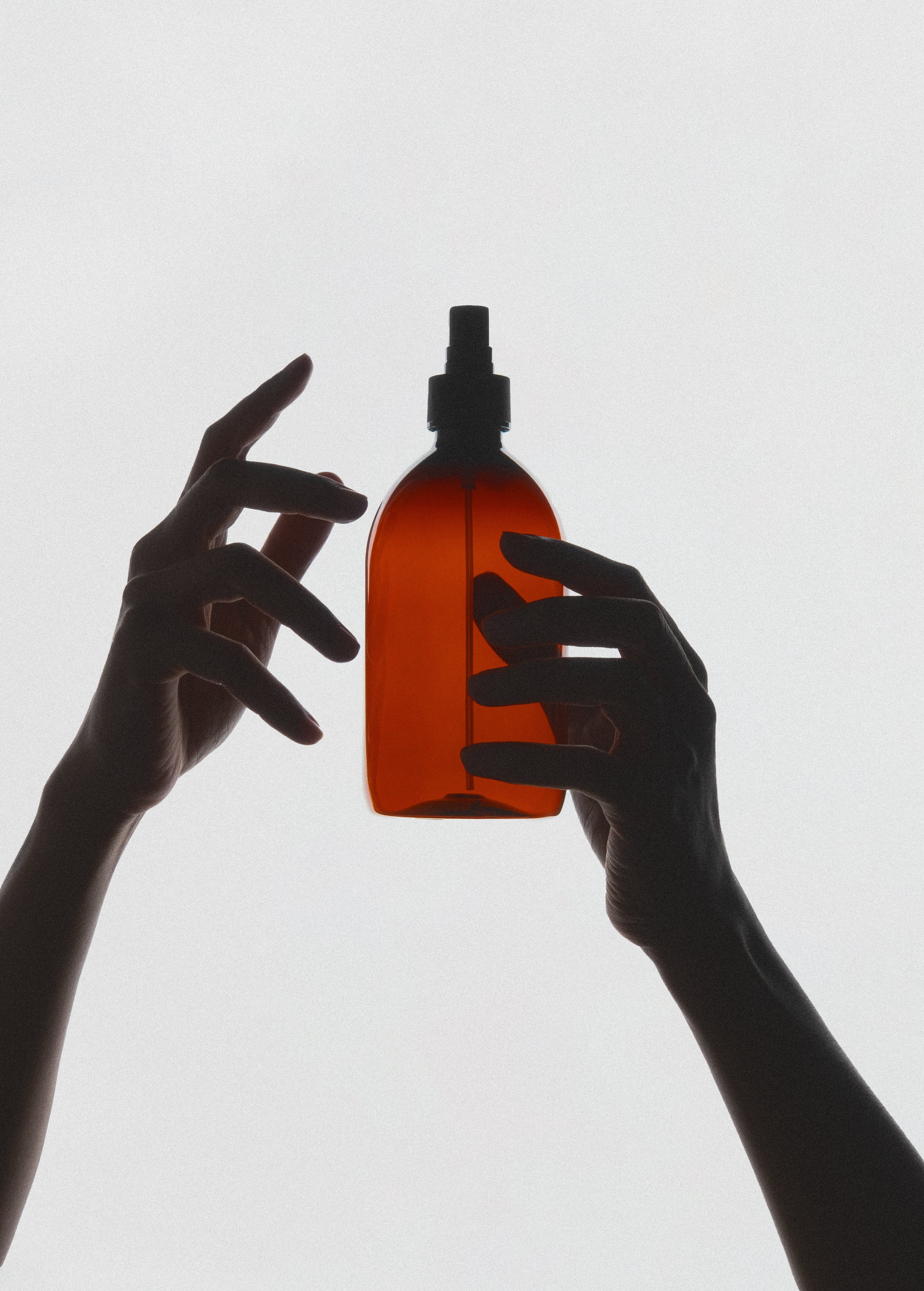 Amber Plastic Atomiser - REGN