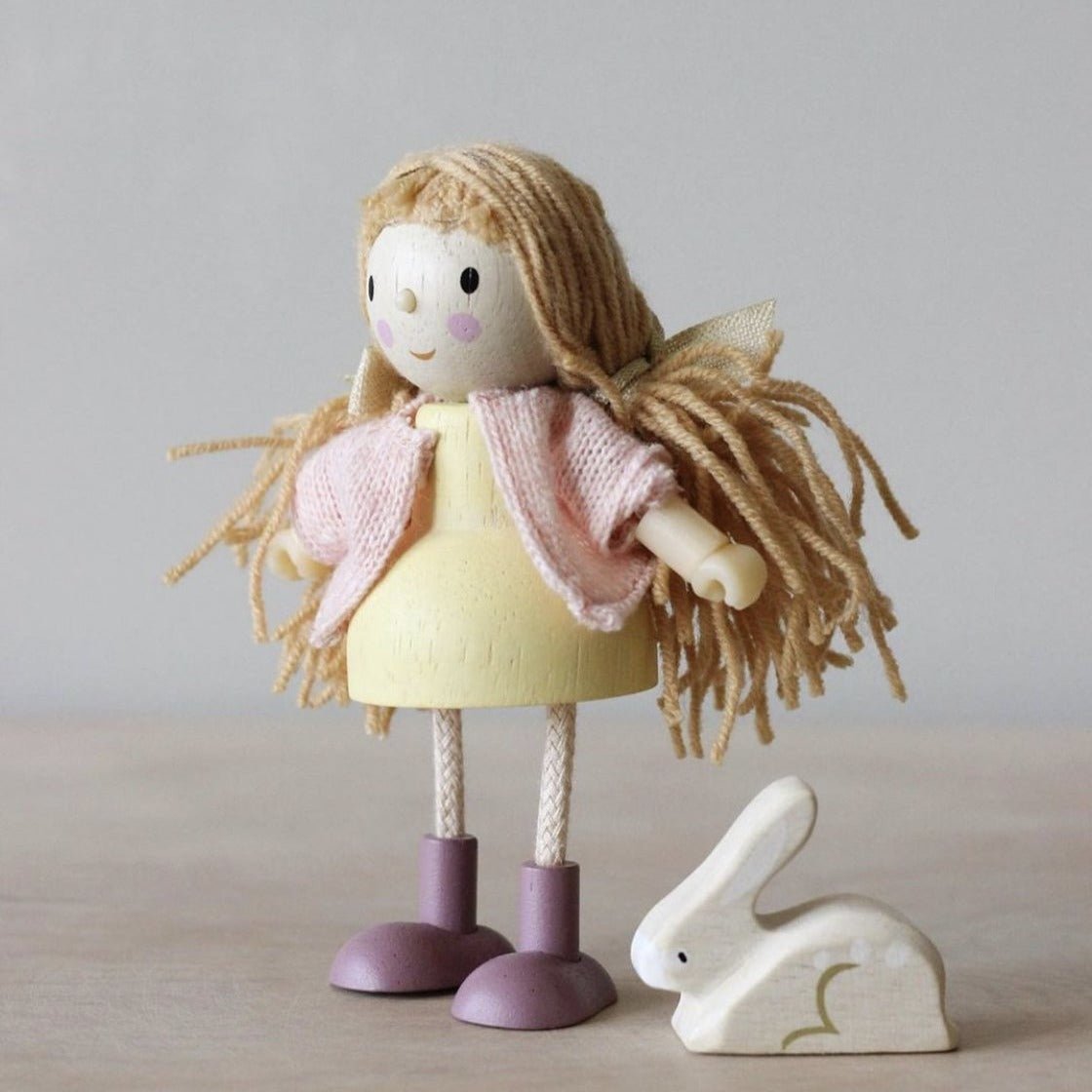 Amy And Her Rabbit - REGN