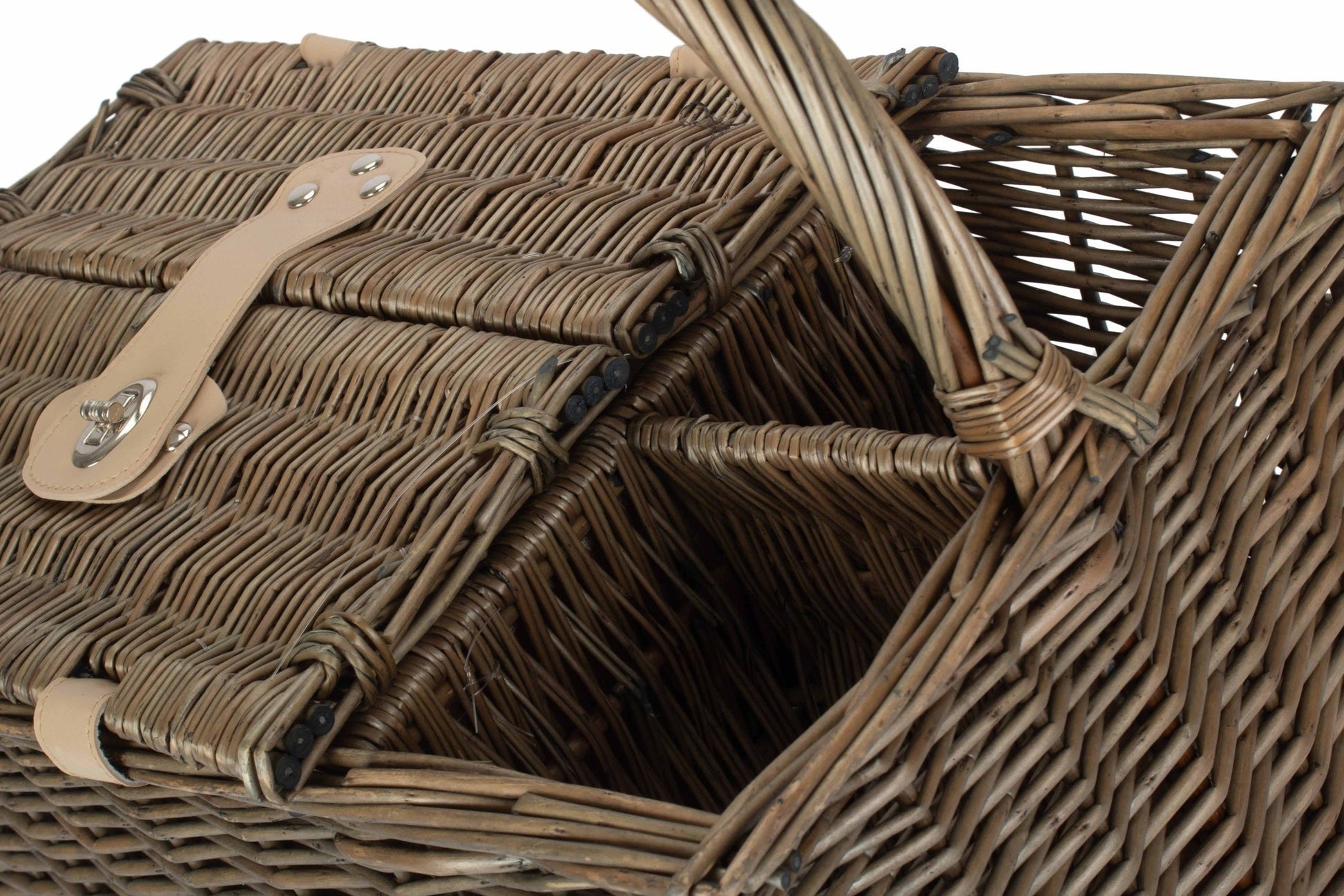 Antique Wash Lidded 2 Person Hamper - REGN