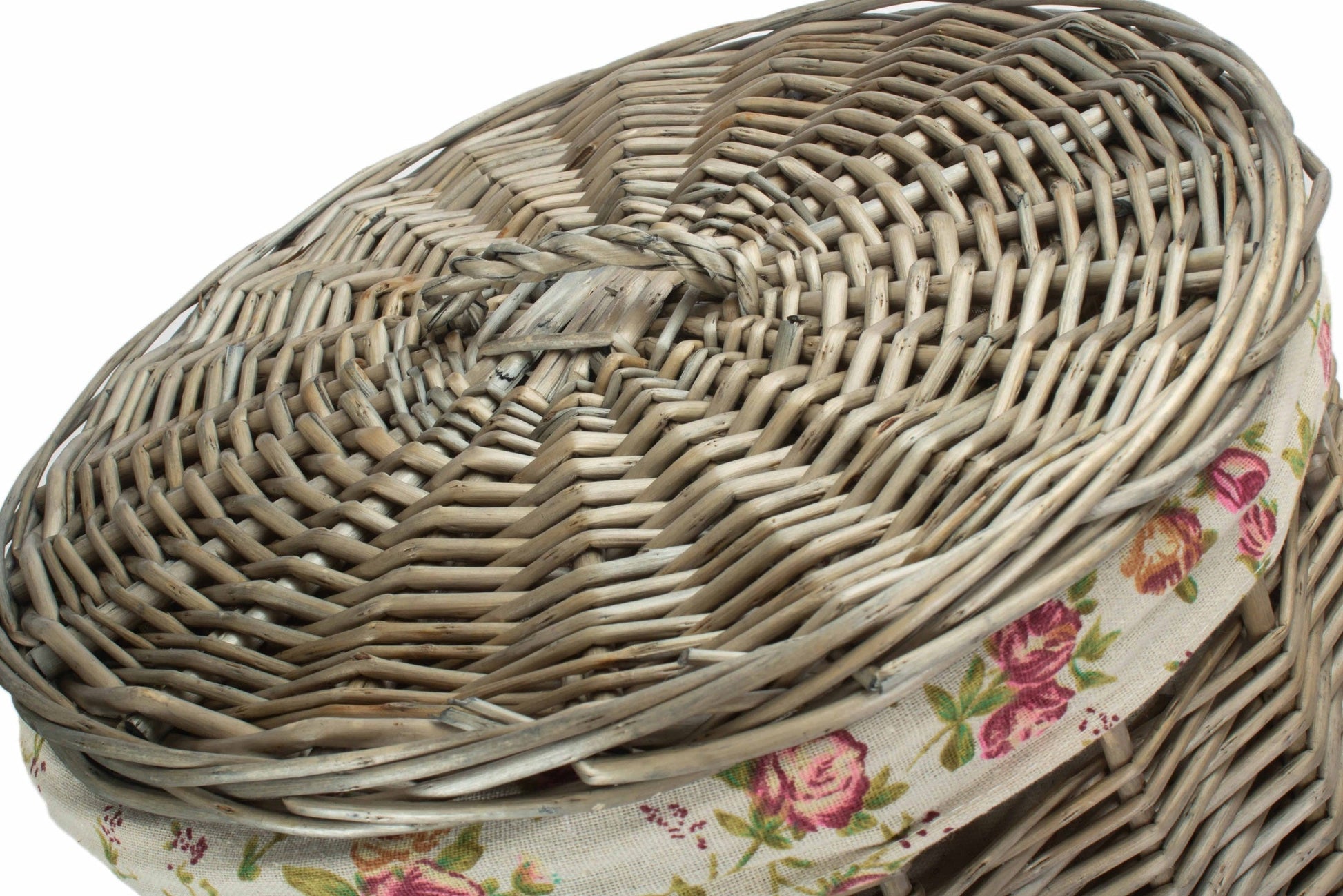 Antique Wash Willow Small Round Linen Basket with Garden Rose Lining - REGN