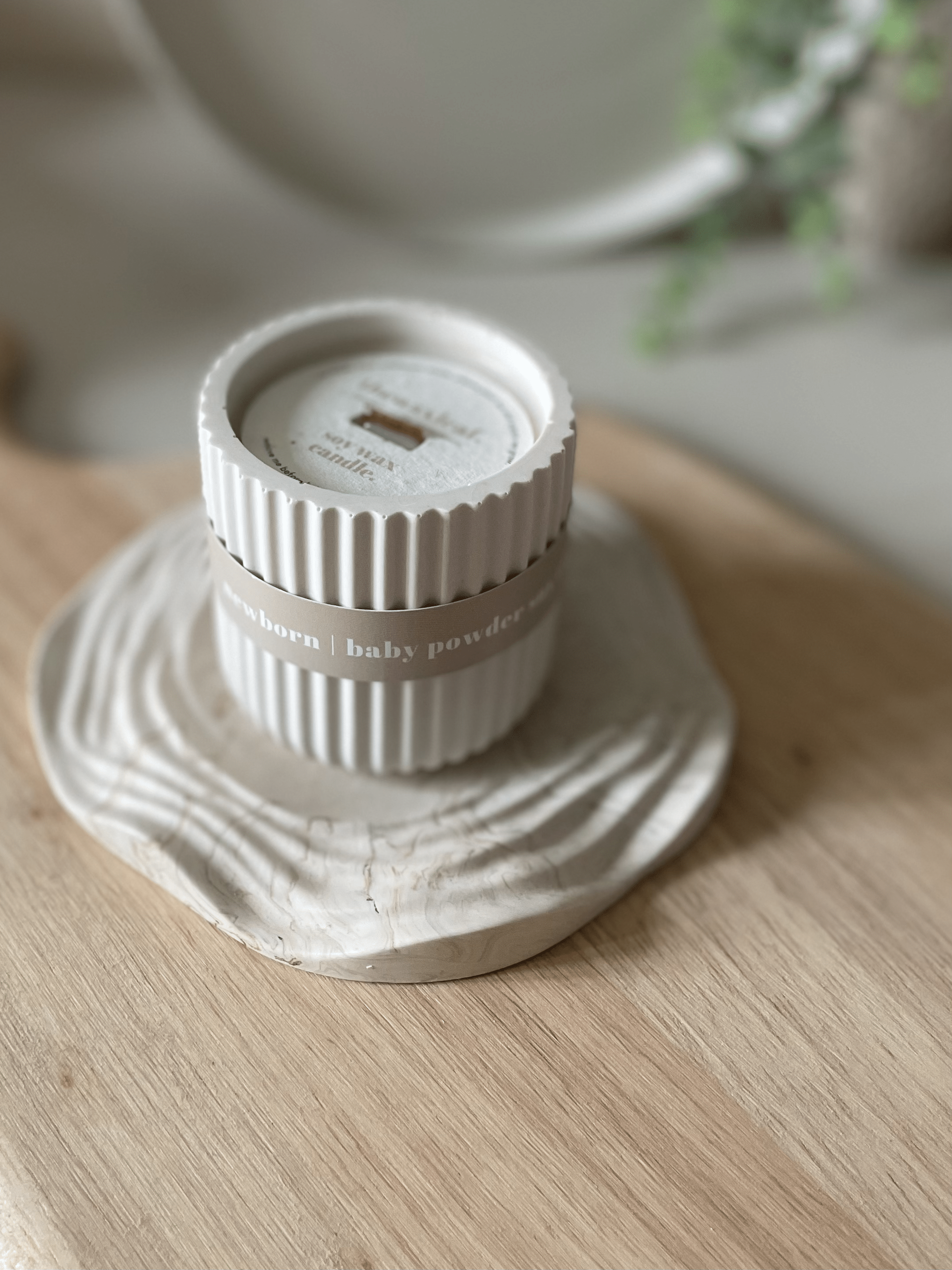 Baby Powder Jesmonite Soy Candle – Soft Neutral Home Fragrance - REGN