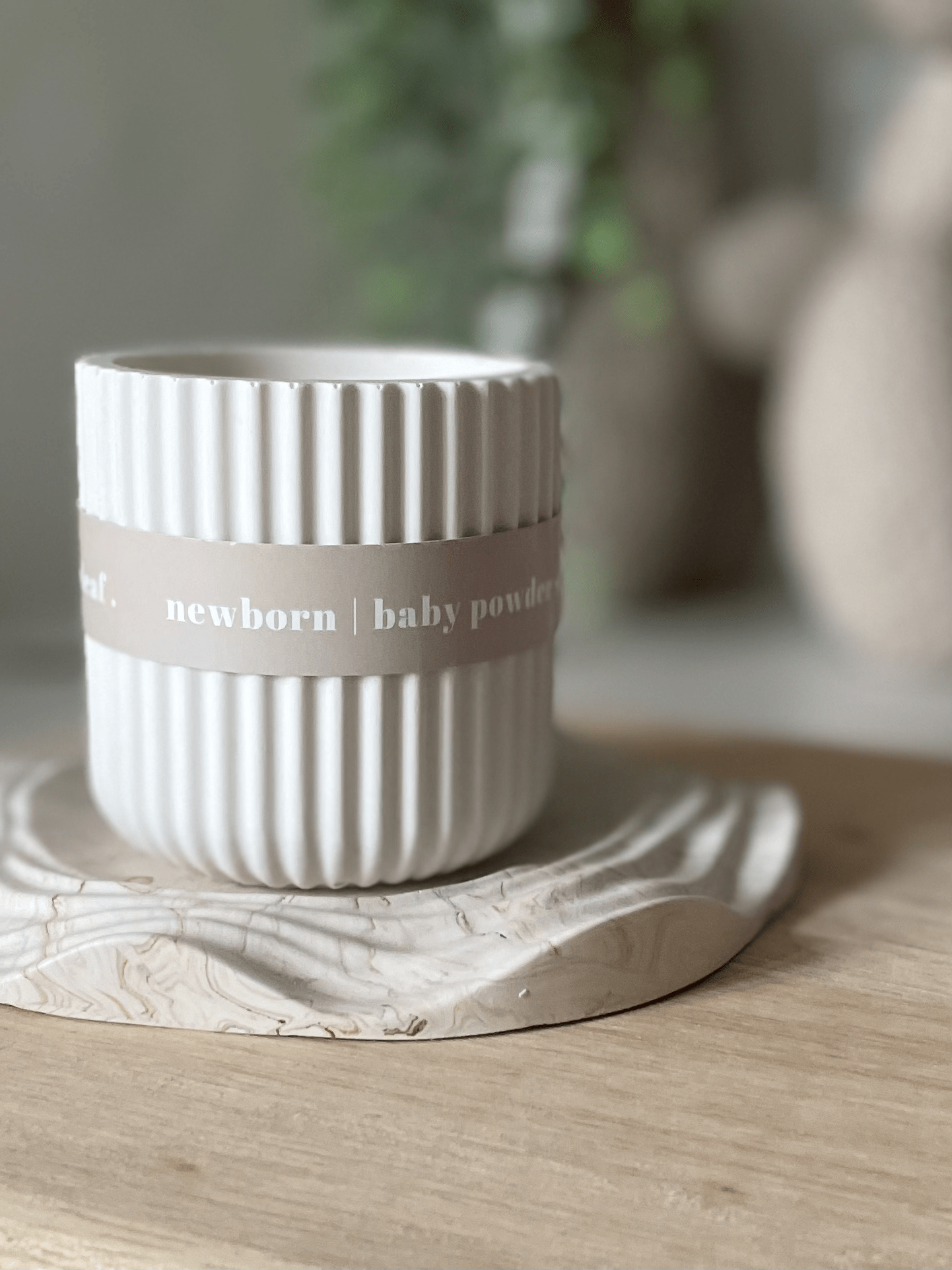 Baby Powder Jesmonite Soy Candle – Soft Neutral Home Fragrance - REGN