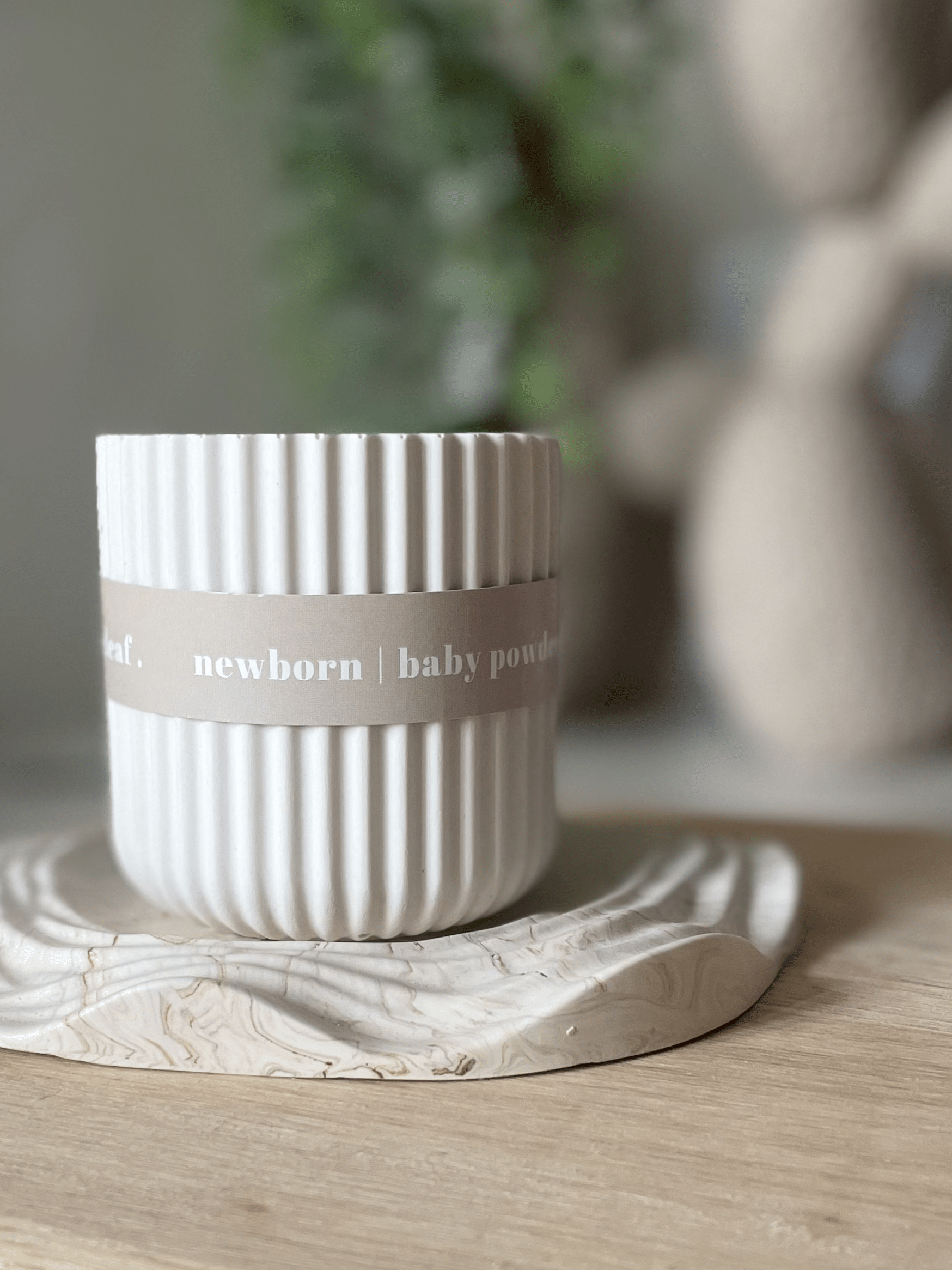 Baby Powder Jesmonite Soy Candle – Soft Neutral Home Fragrance - REGN