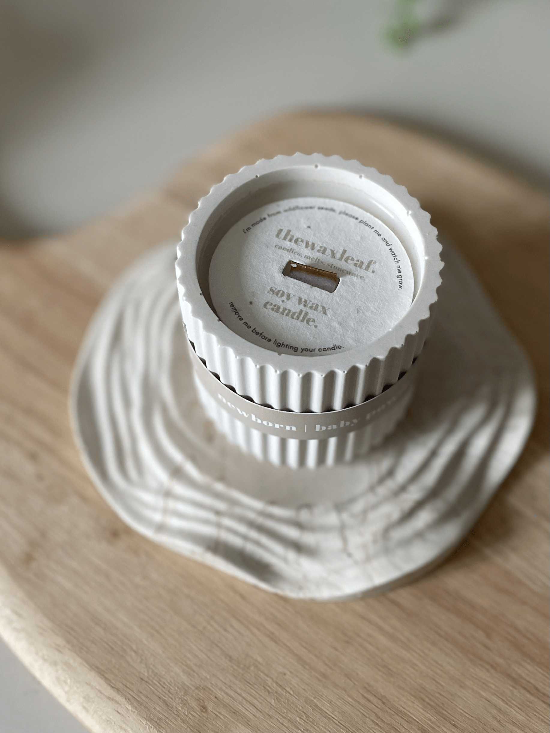 Baby Powder Jesmonite Soy Candle – Soft Neutral Home Fragrance - REGN