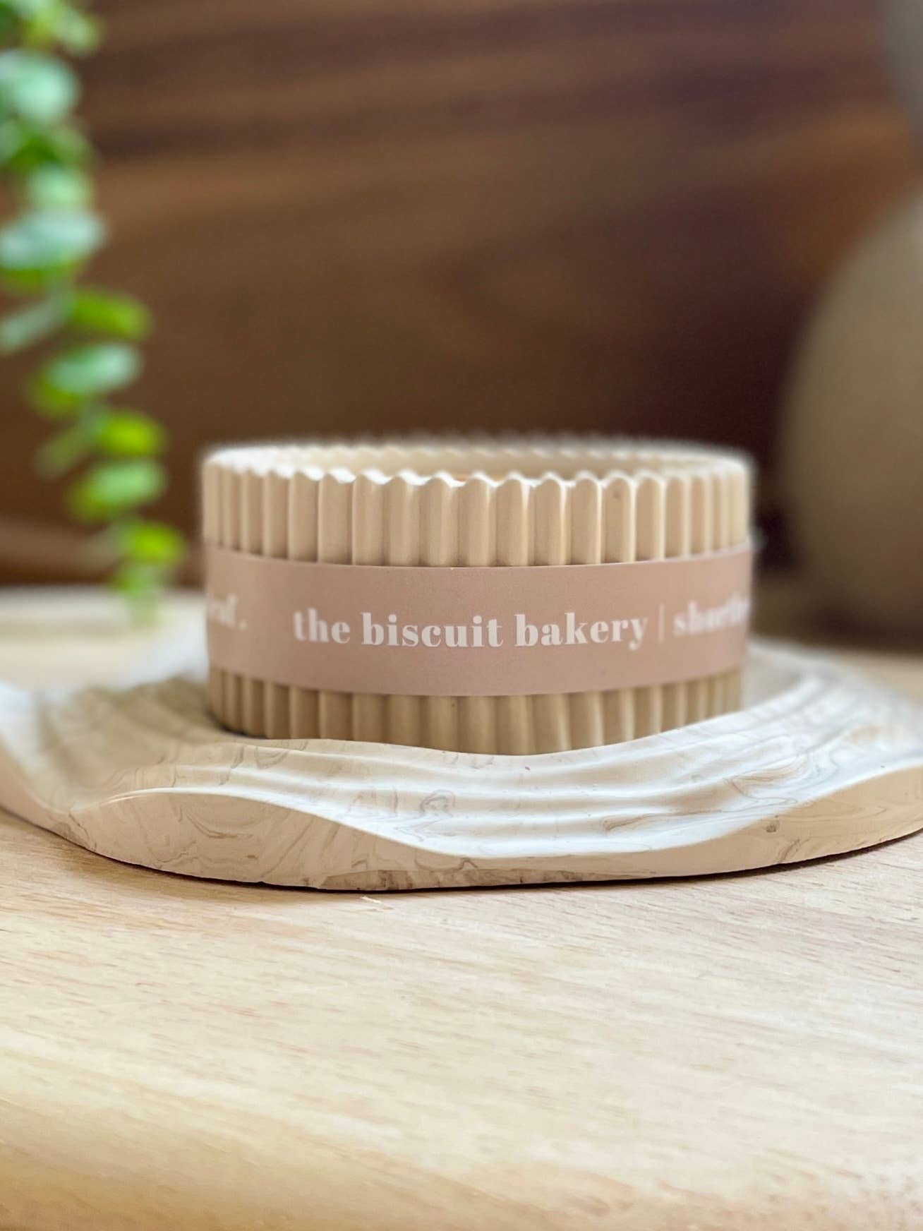 Biscuit Bakery Luxury Soy Candle – Sweet and Cozy Home Scent - REGN