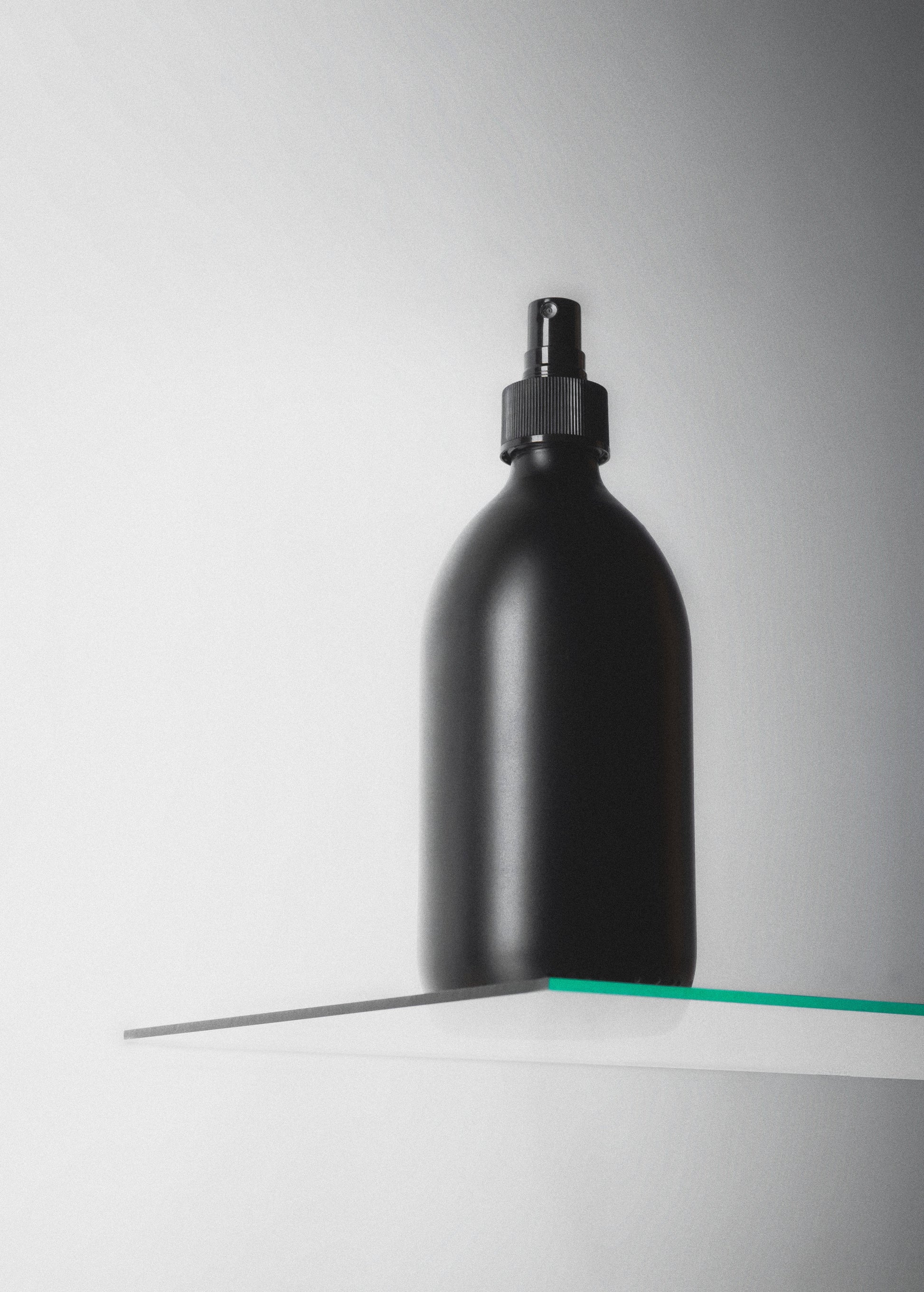 Black Atomiser Spray Bottle - REGN