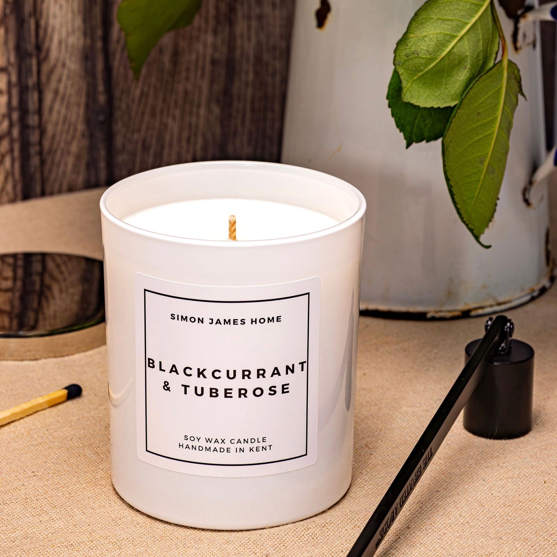 Blackcurrant & Tuberose Candle - Luxury Soy Wax - REGN