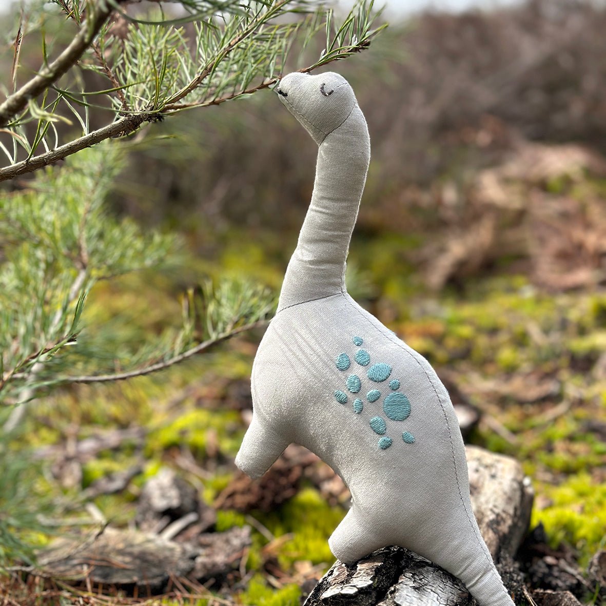 Bronty Linen Dinosaur Toy - REGN