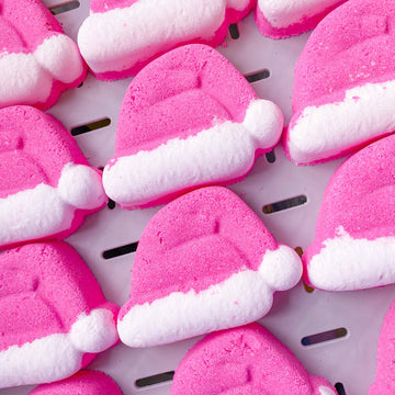 Santa Hat Bath Bomb – Pink | Lime, Basil & Mandarin