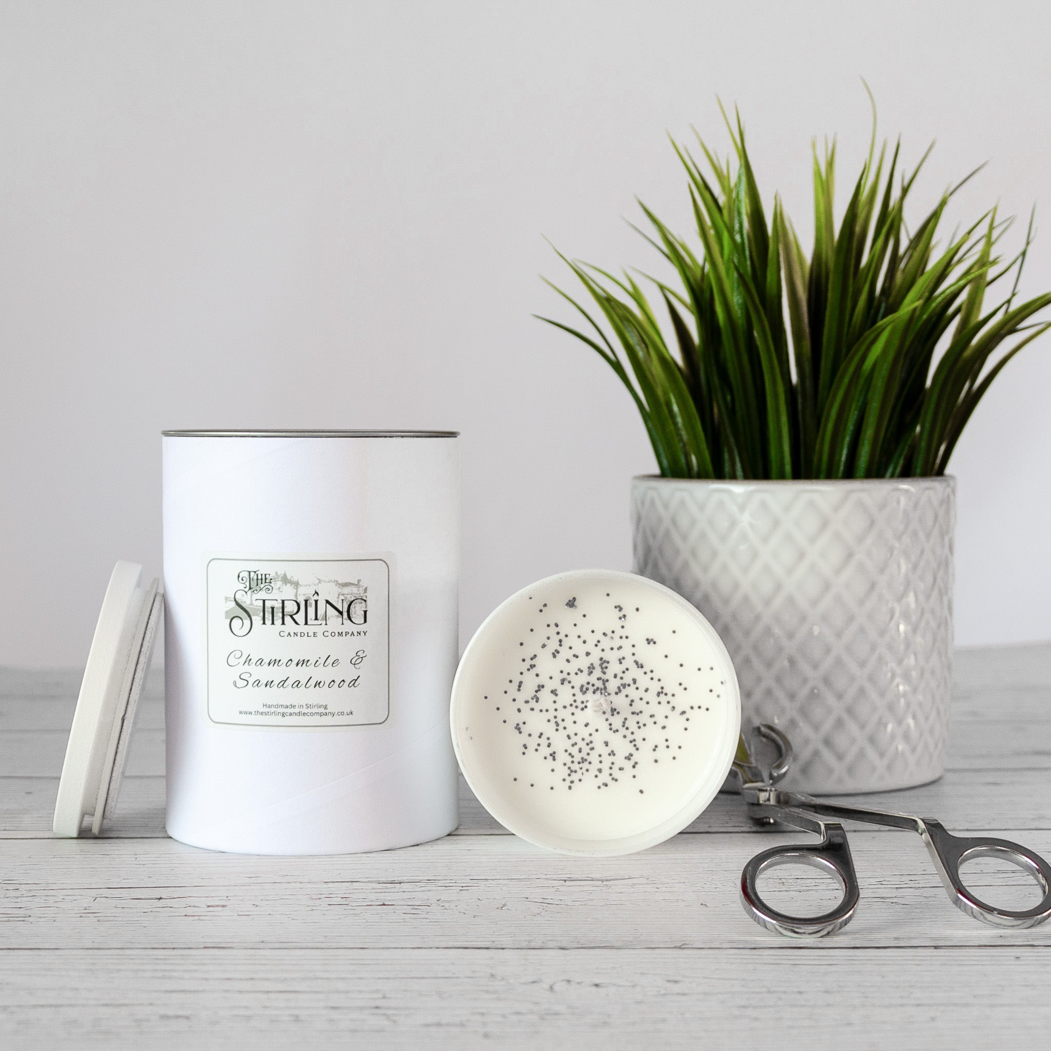 Chamomile & Sandalwood - Large Candle - REGN