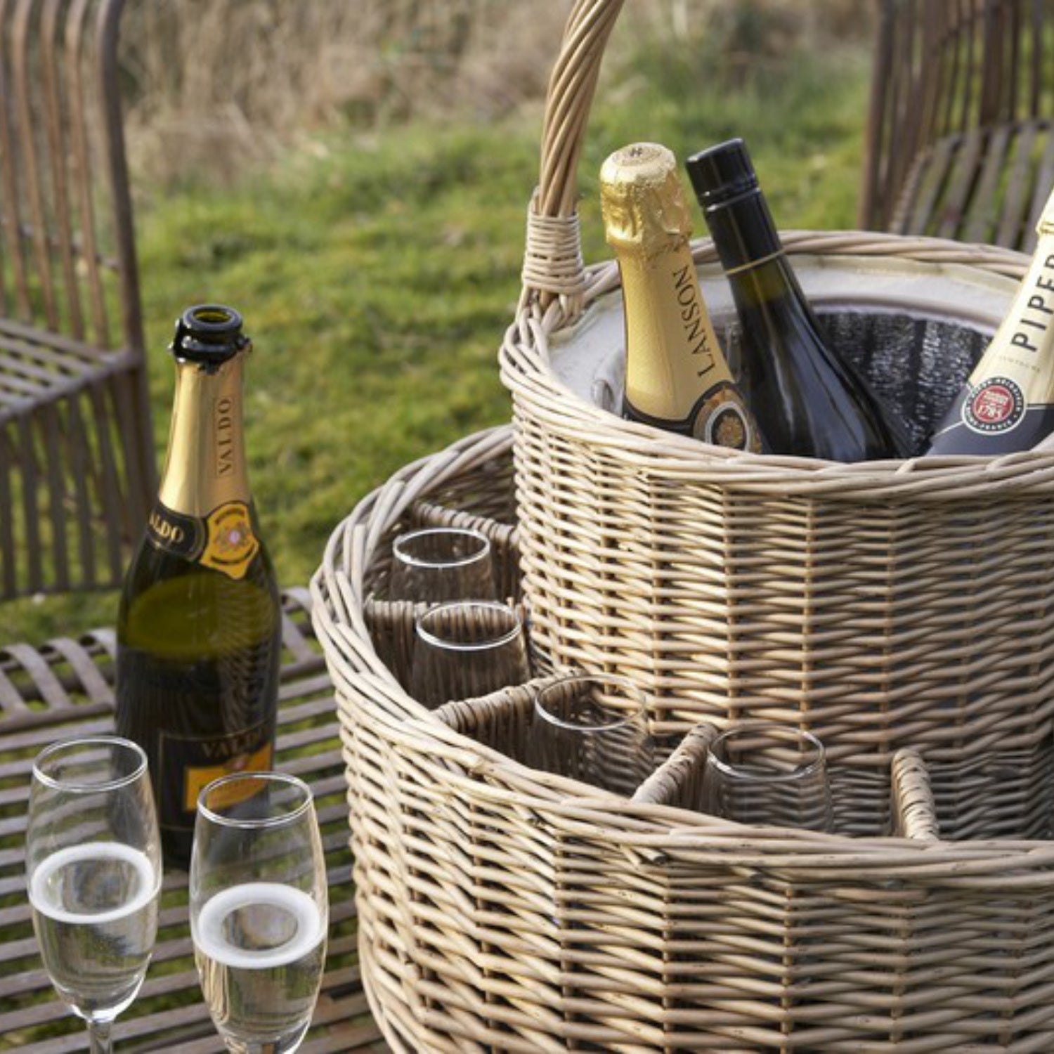 Chilled Garden Party Basket - REGN